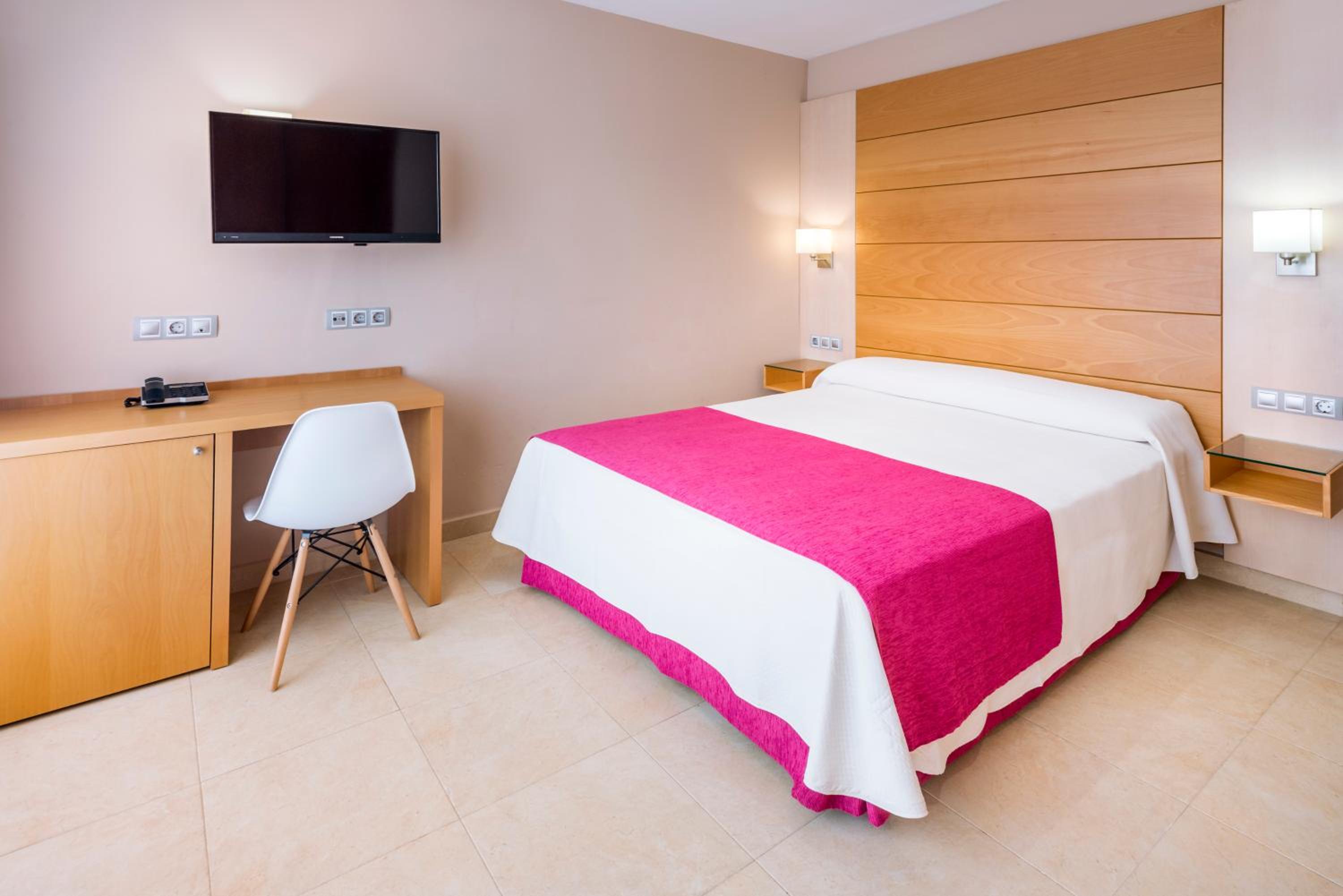 Double Room - Photo 1
