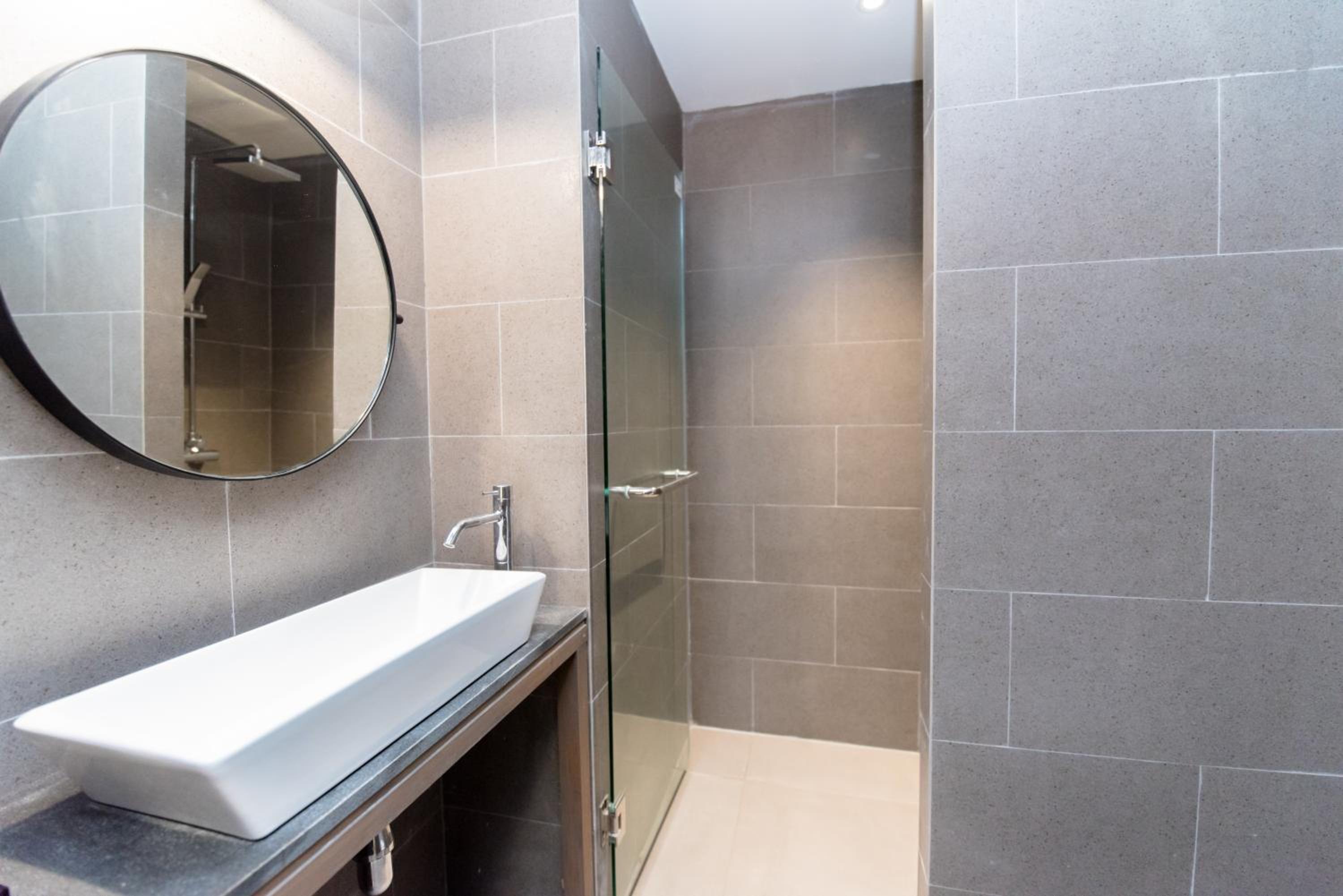 Superior Double or Twin Room with Pool Access photo 2