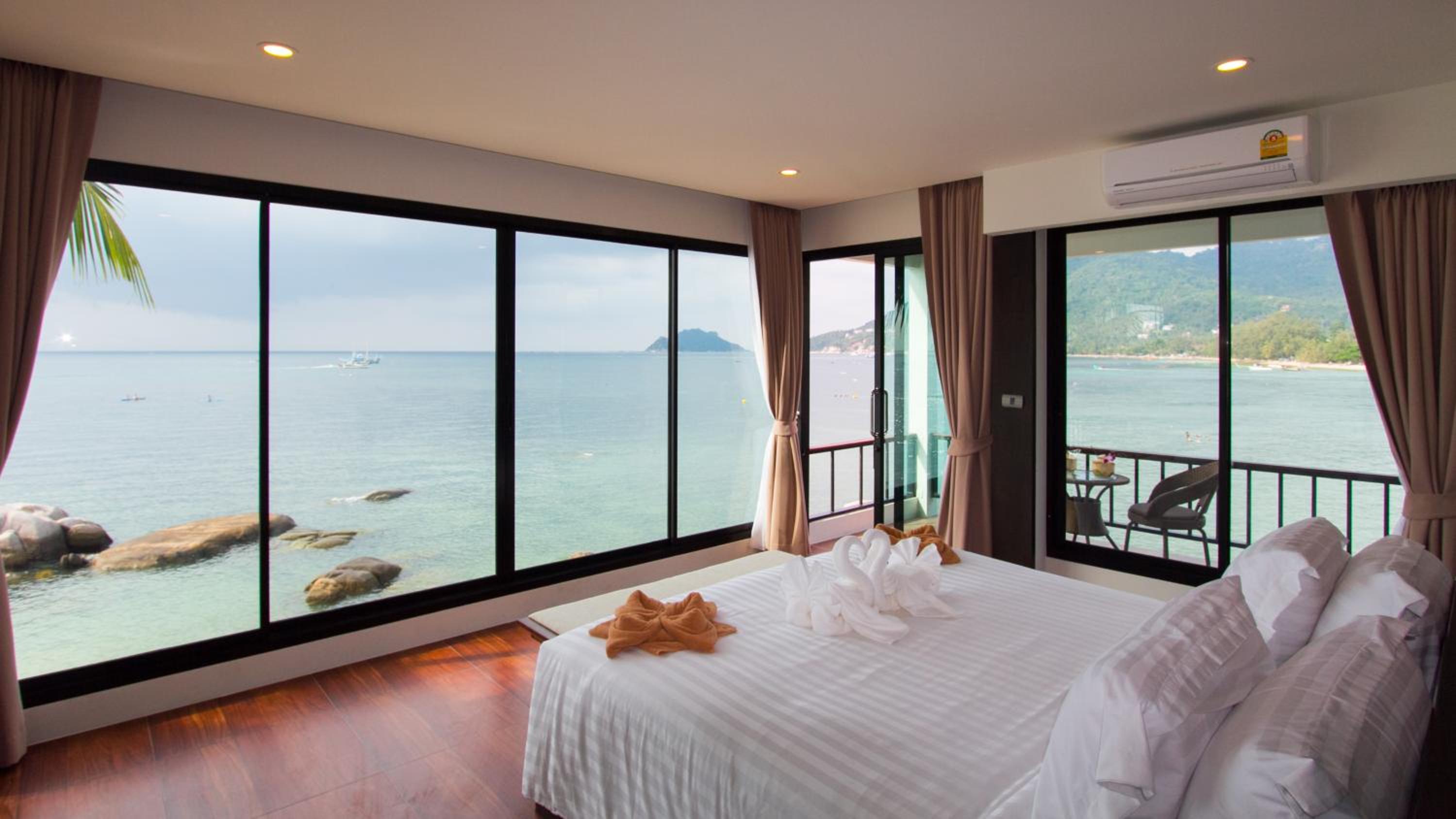 Double Room with Sea View - Photo 13