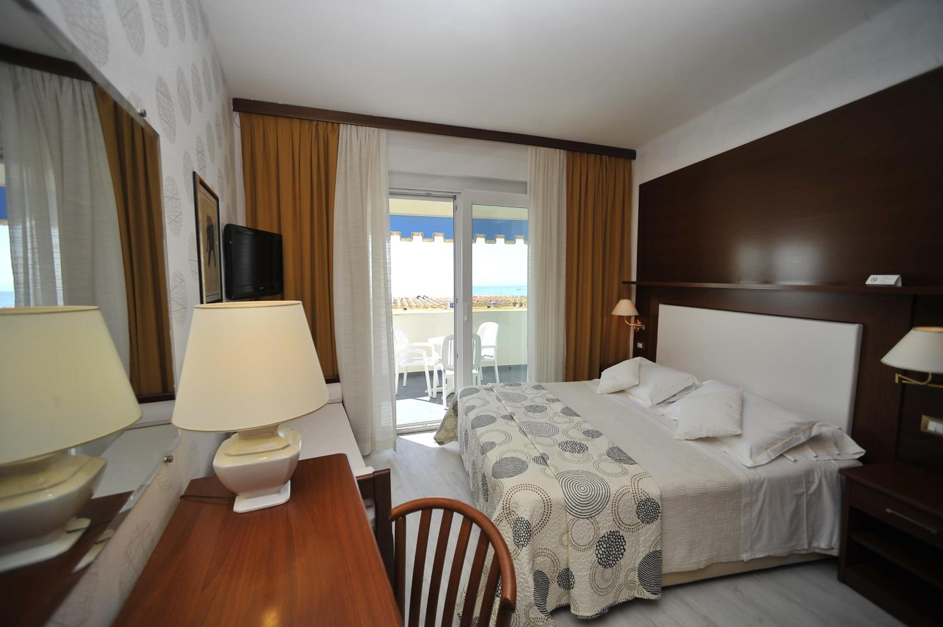 Superior Double or Twin Room with Sea View