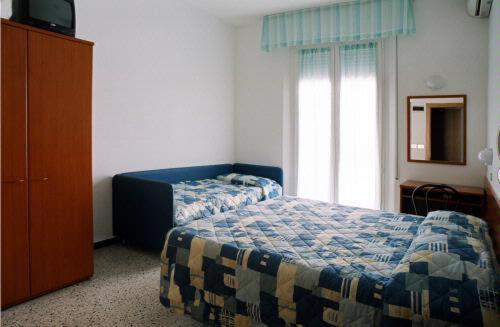 Double or Twin Room photo 2