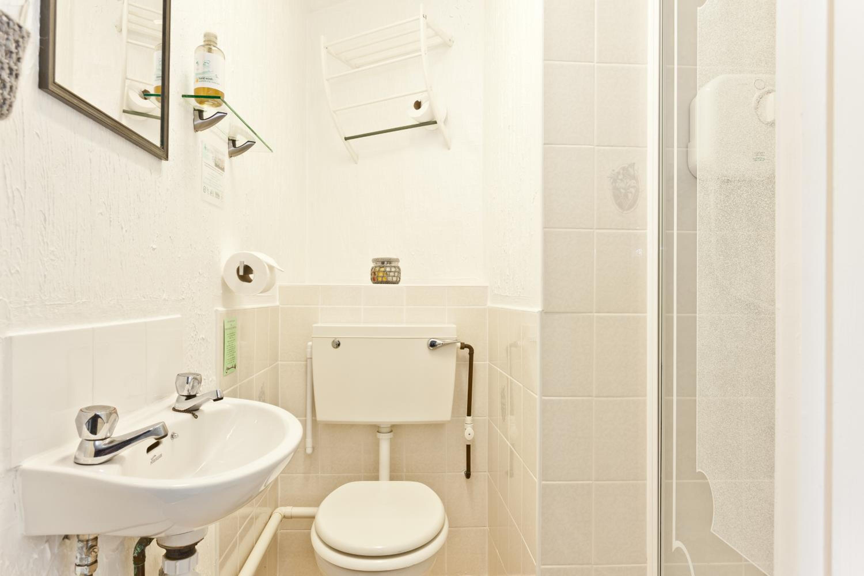 Room 7 River view (Second Floor)  photo 3