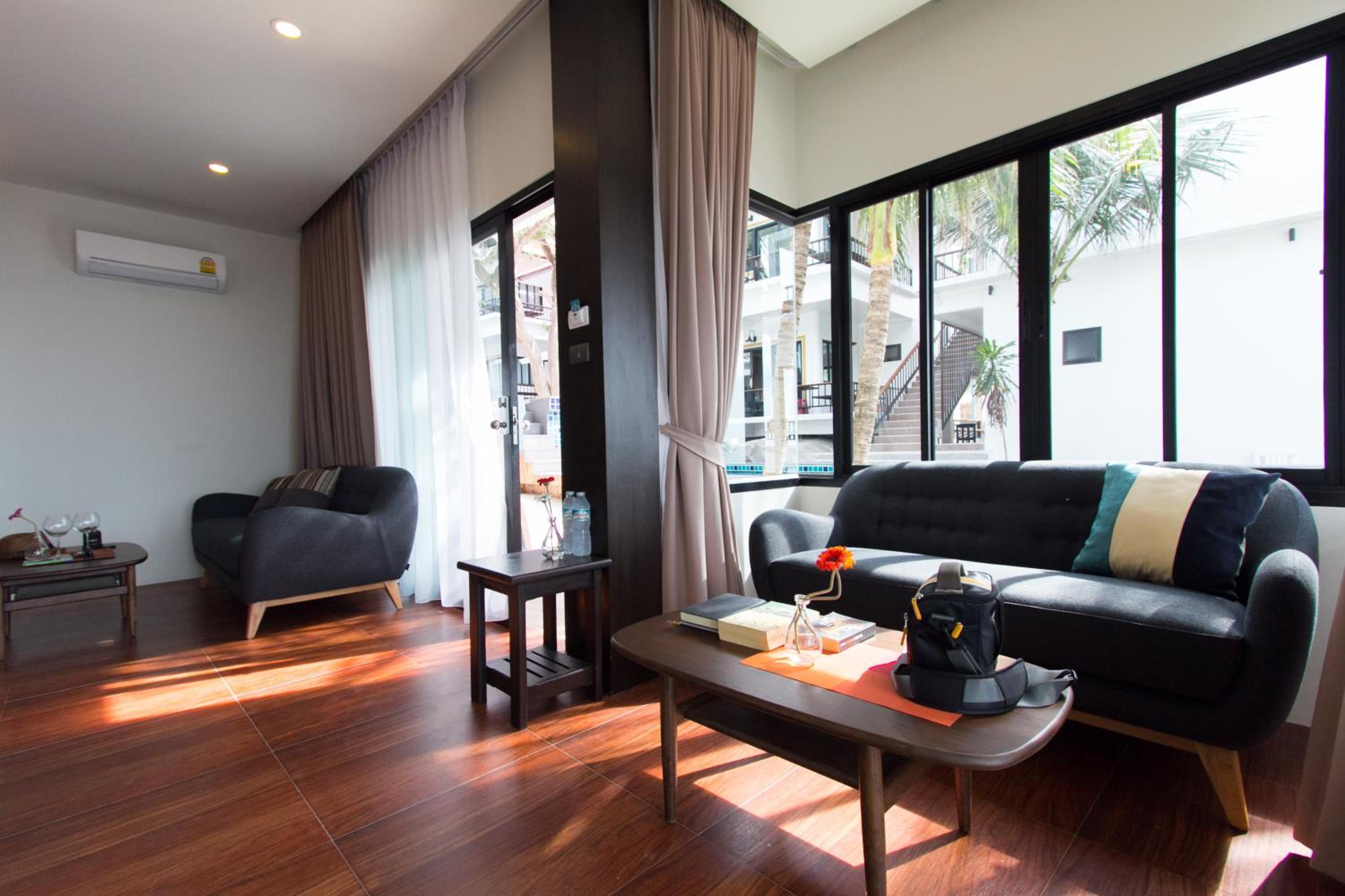 Family Room with Sea View - Photo 9