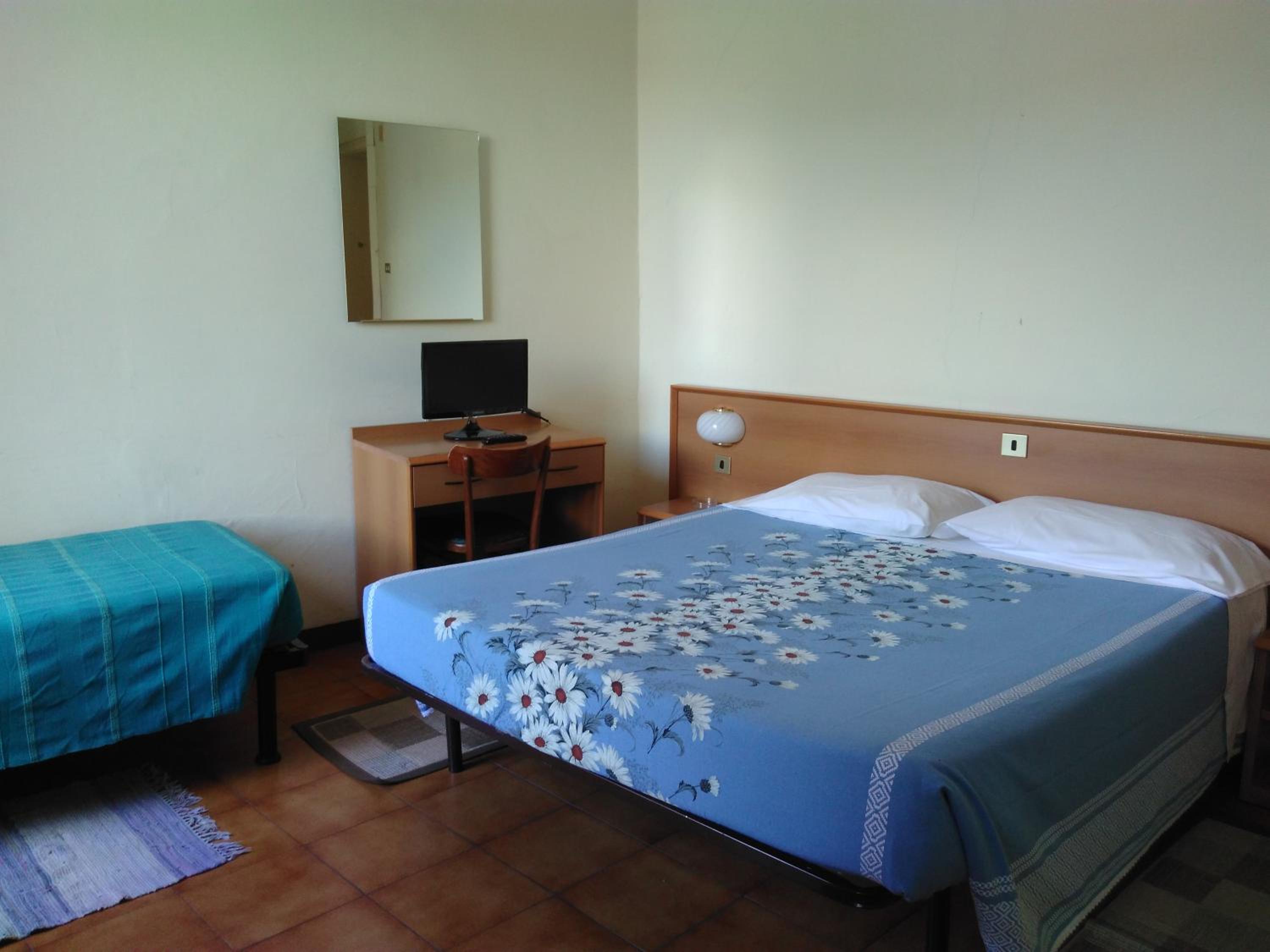 Double or Twin Room with Bathroom