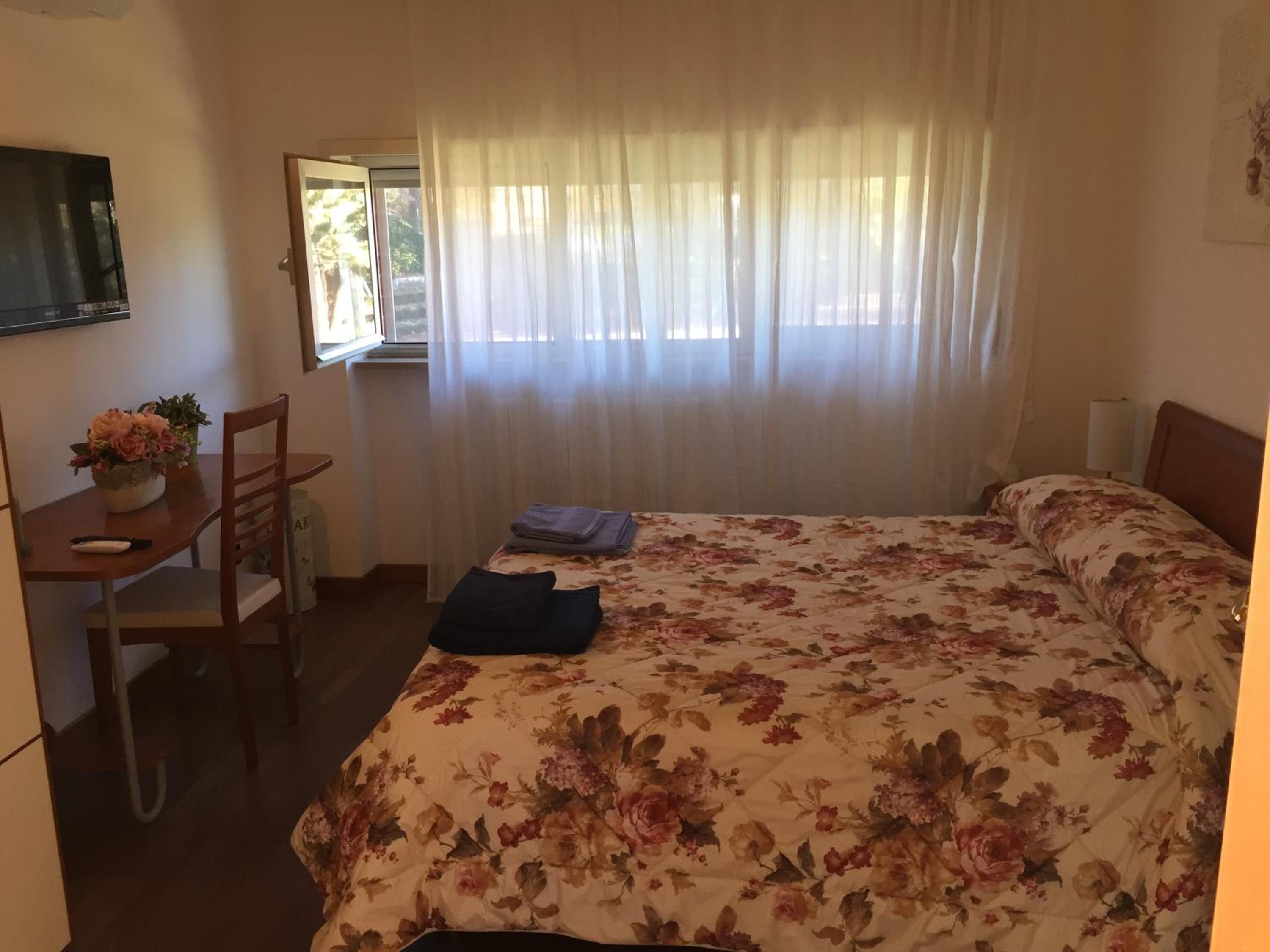 Standard Triple Room - Photo 13