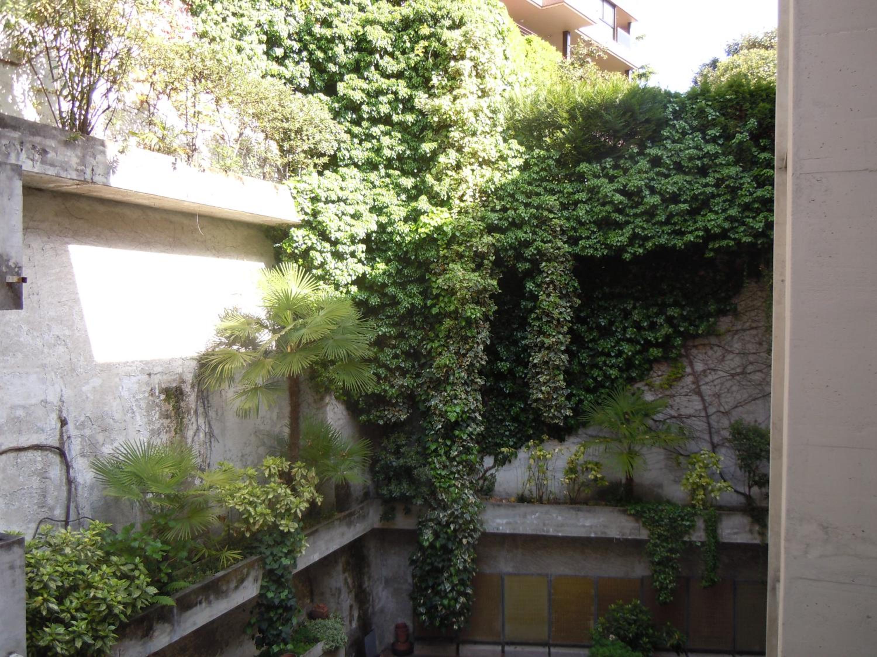 Backyard Economy Twin Room - Photo 9