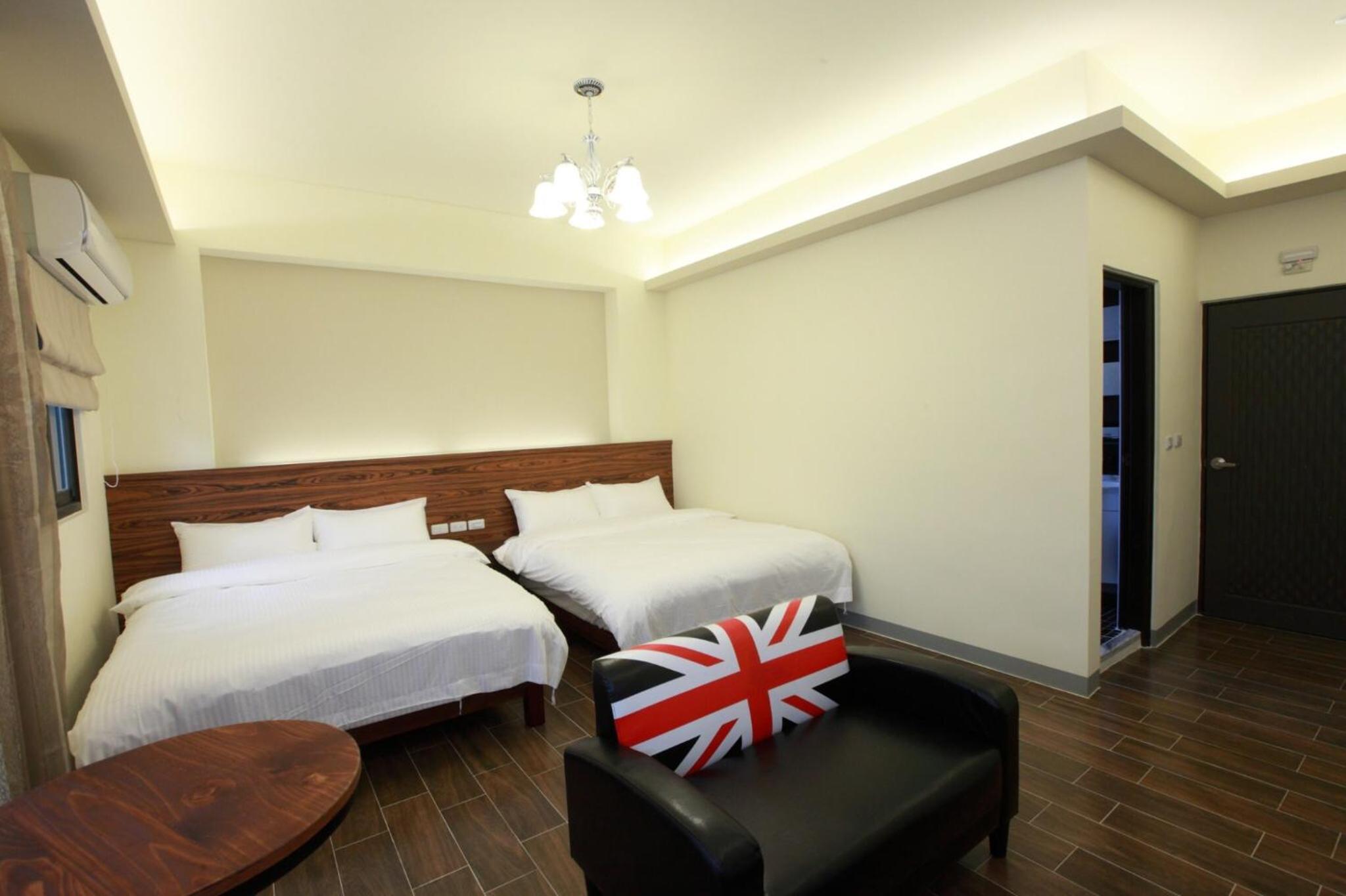 Quadruple Room with Balcony photo 3