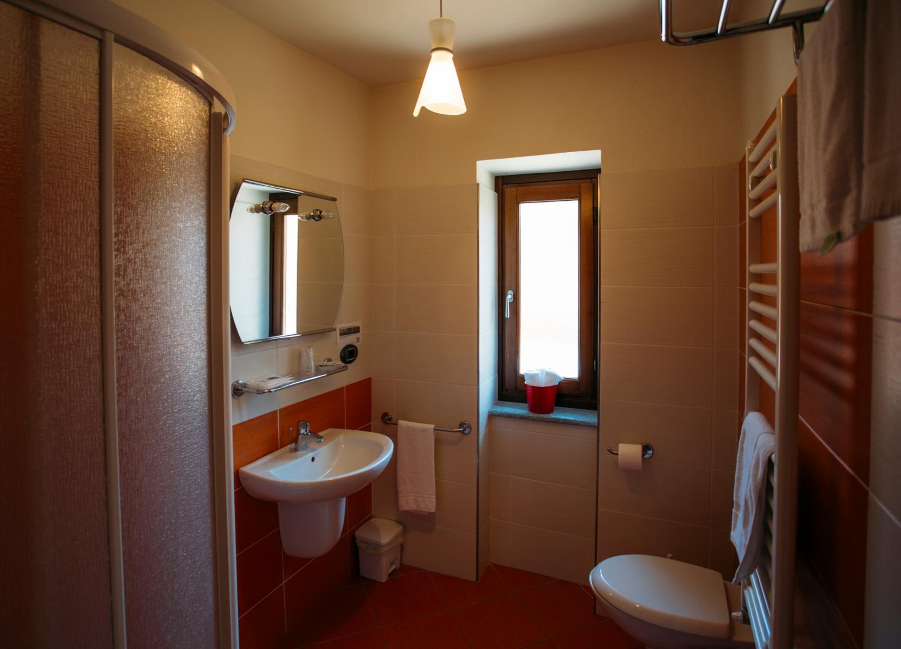 Double Room - Photo 4