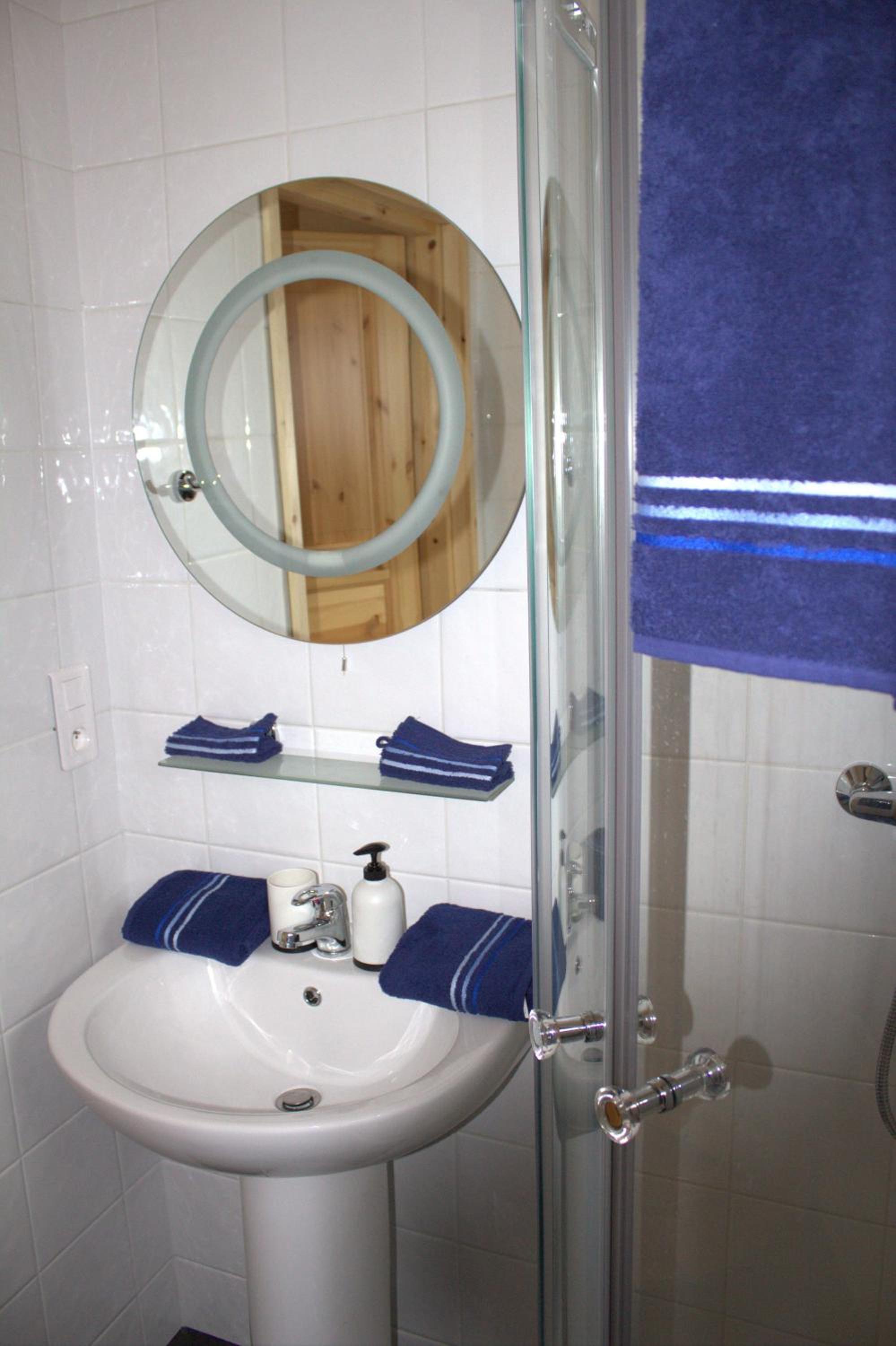 Four-Bedroom Apartment - Photo 3