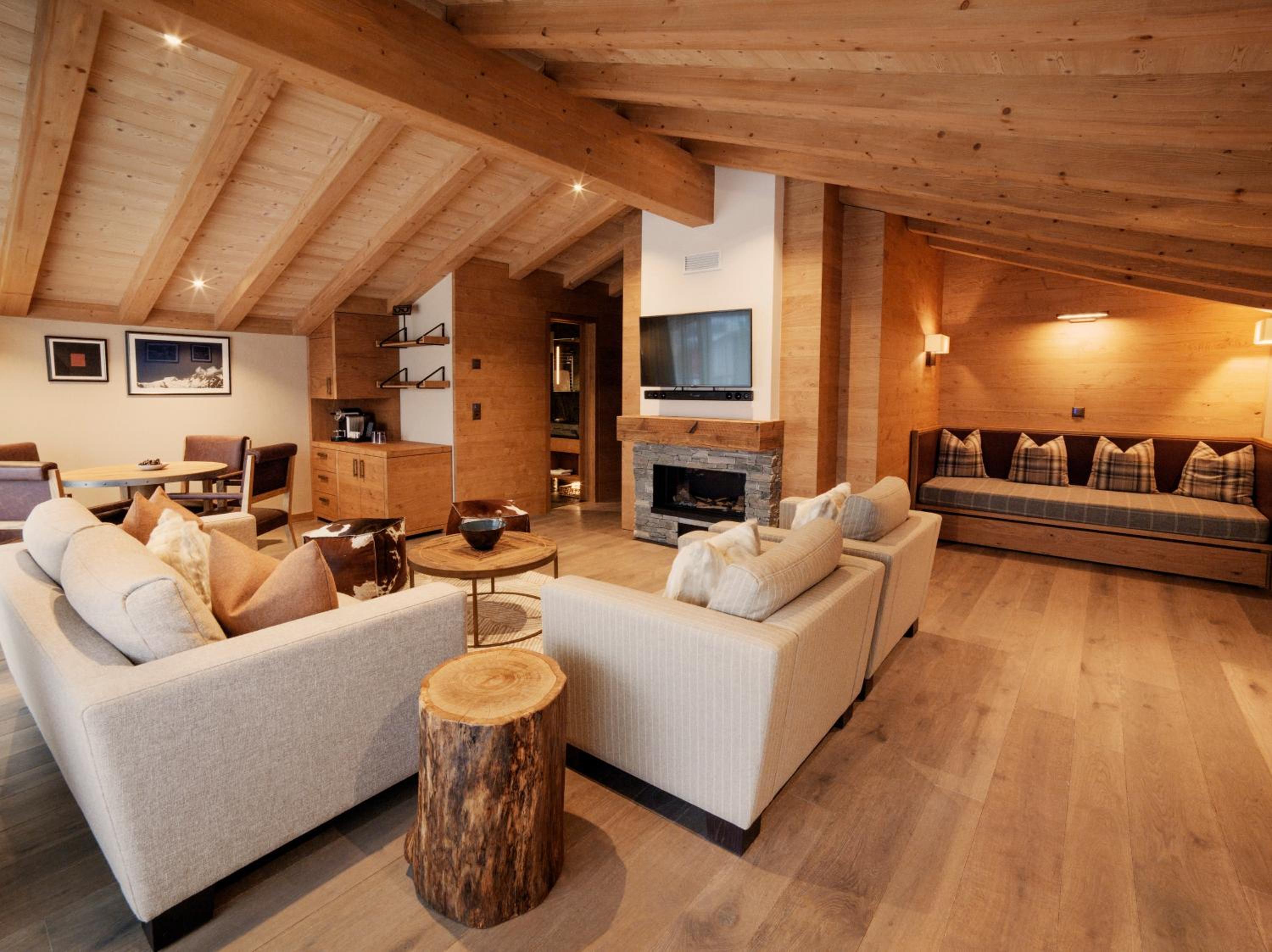Penthouse Suite photo 2