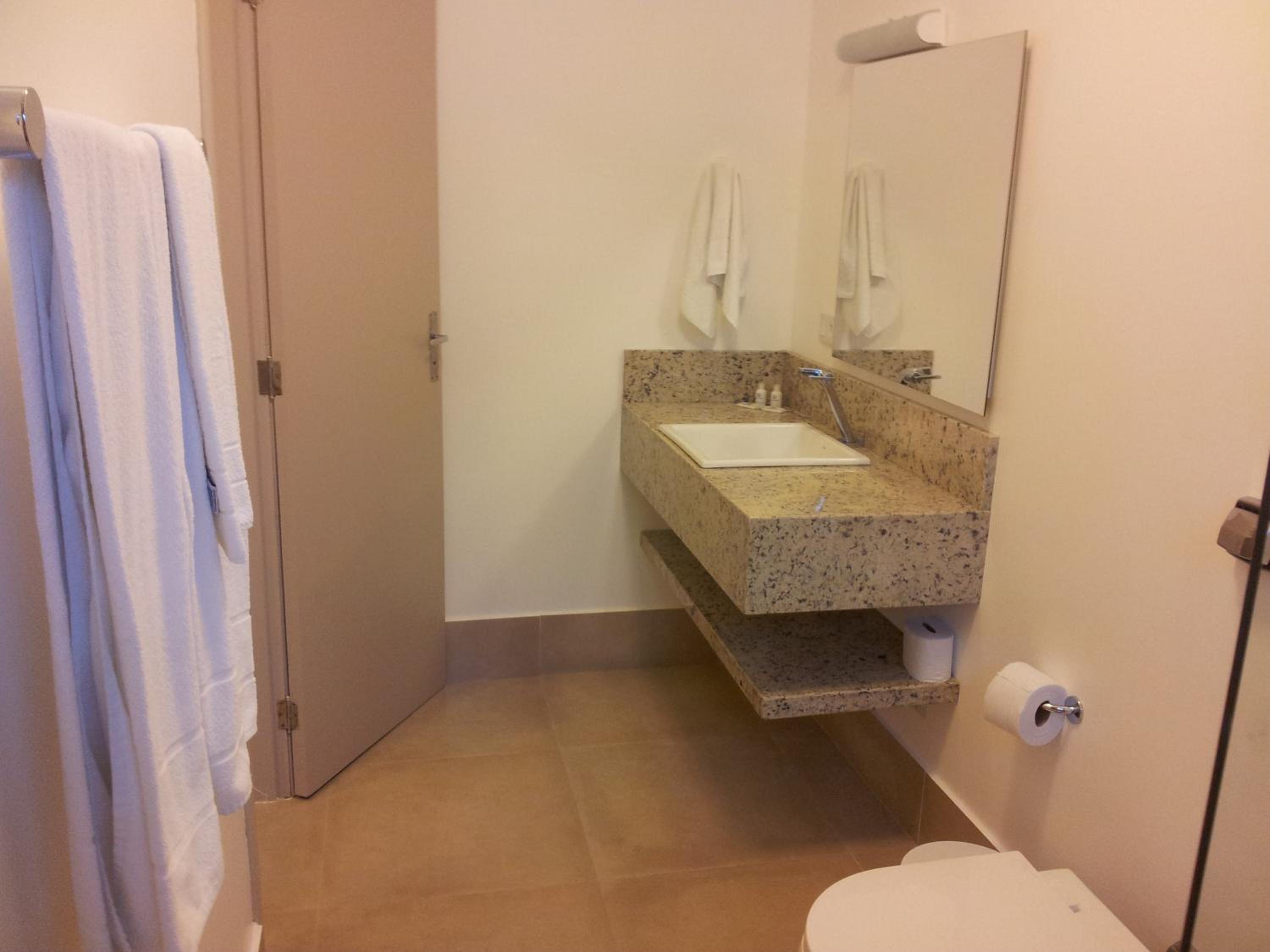 Standard Double Room - Photo 5