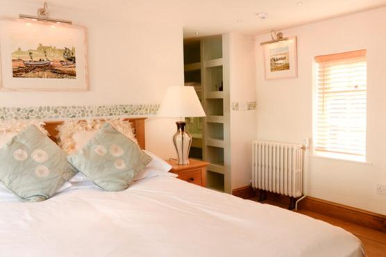 Family Room - Photo 4