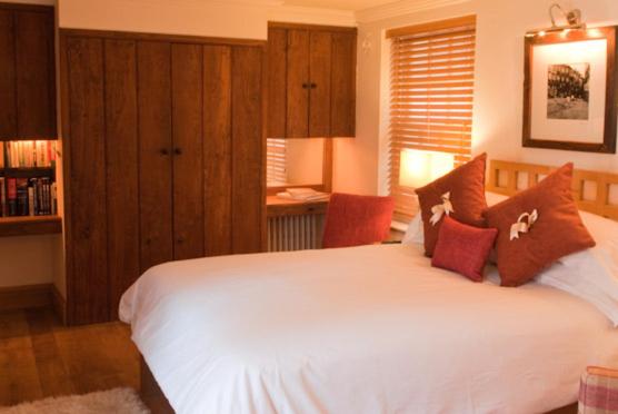 Standard Double Room - Photo 4