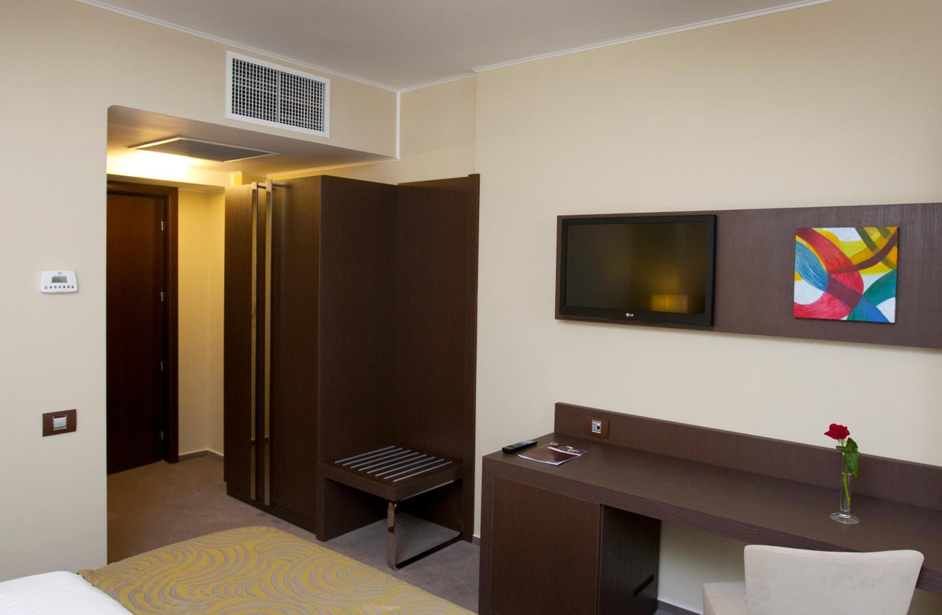Superior Double Room - Photo 3
