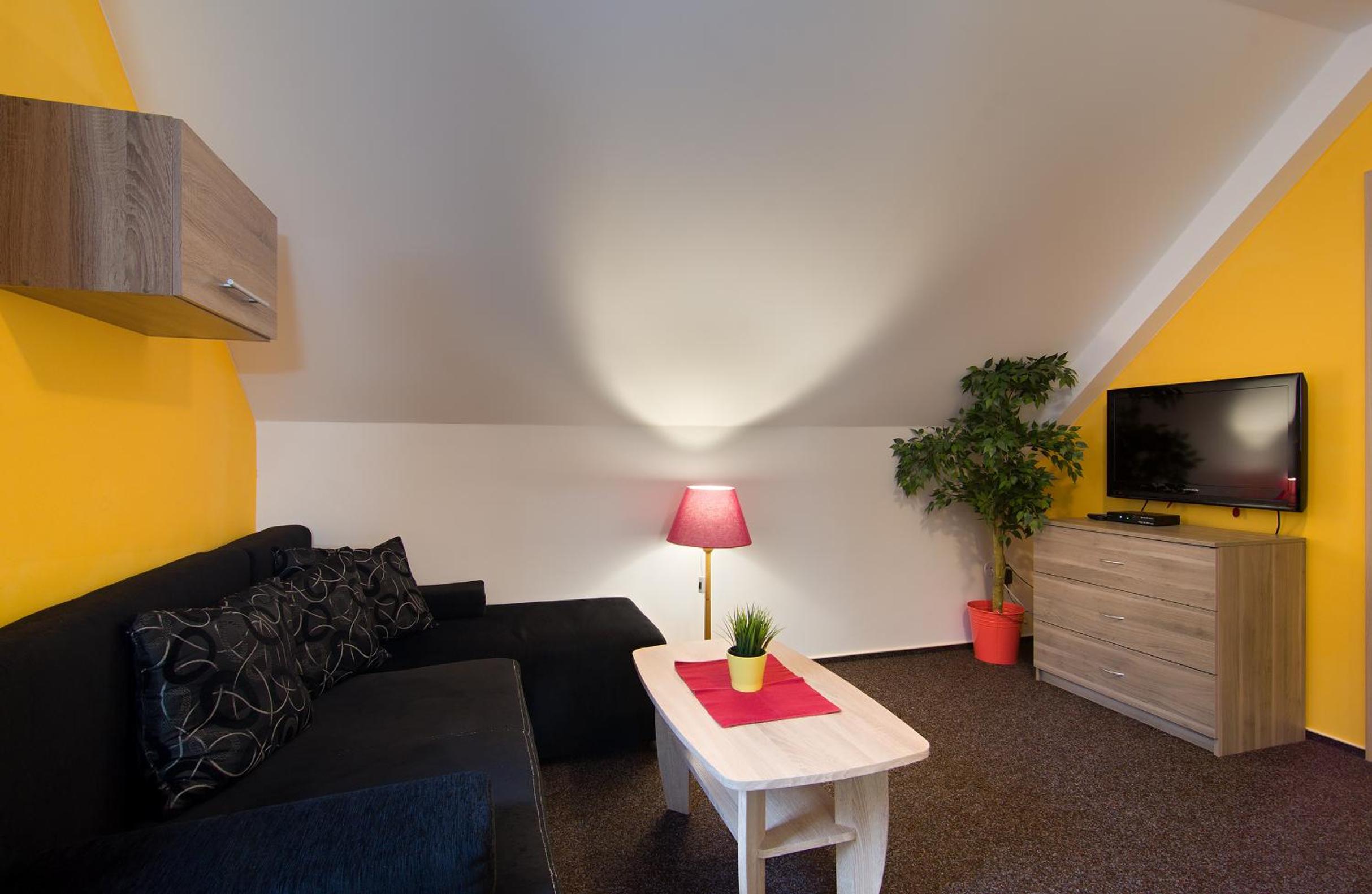 One-Bedroom Suite with Sofa Bed photo 3