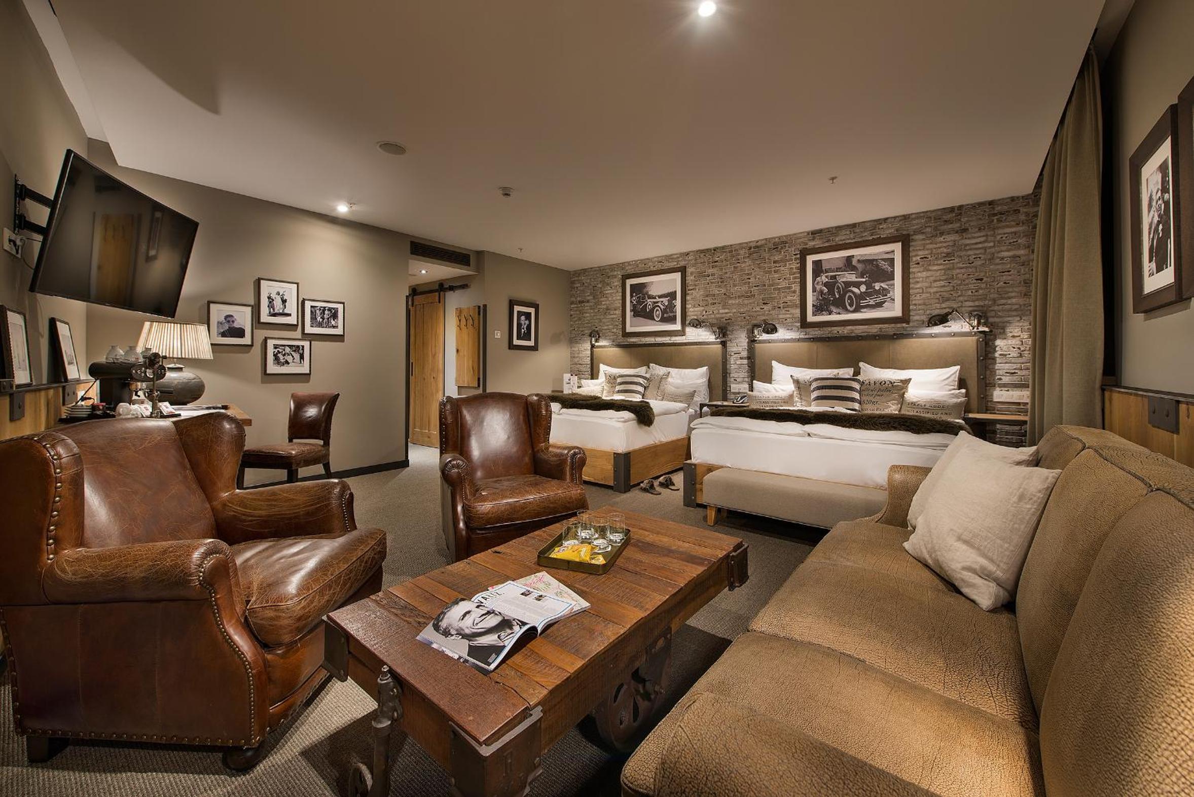 Premium Family Room - Photo 4