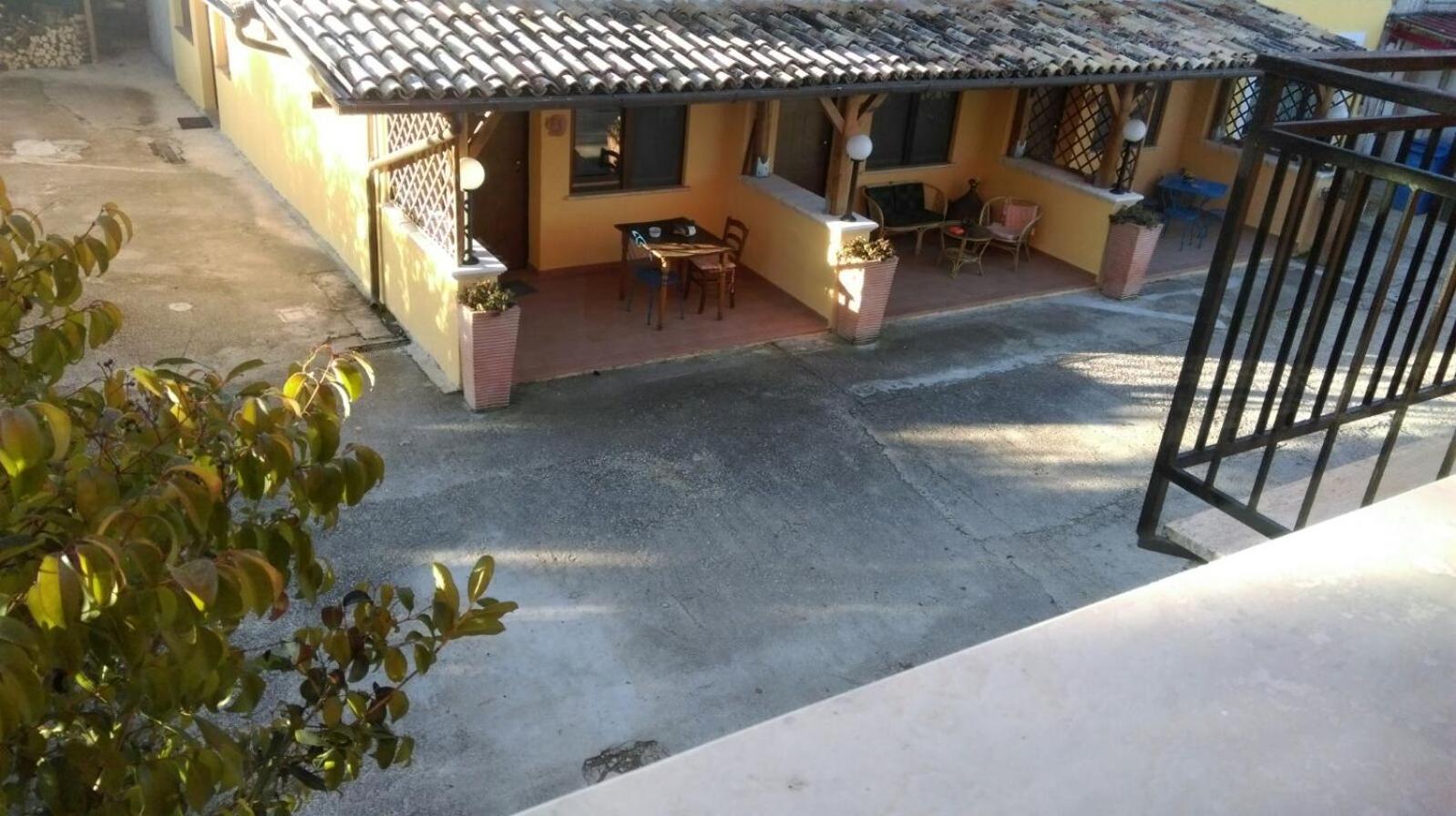 Triple Room with Private Bathroom photo 2