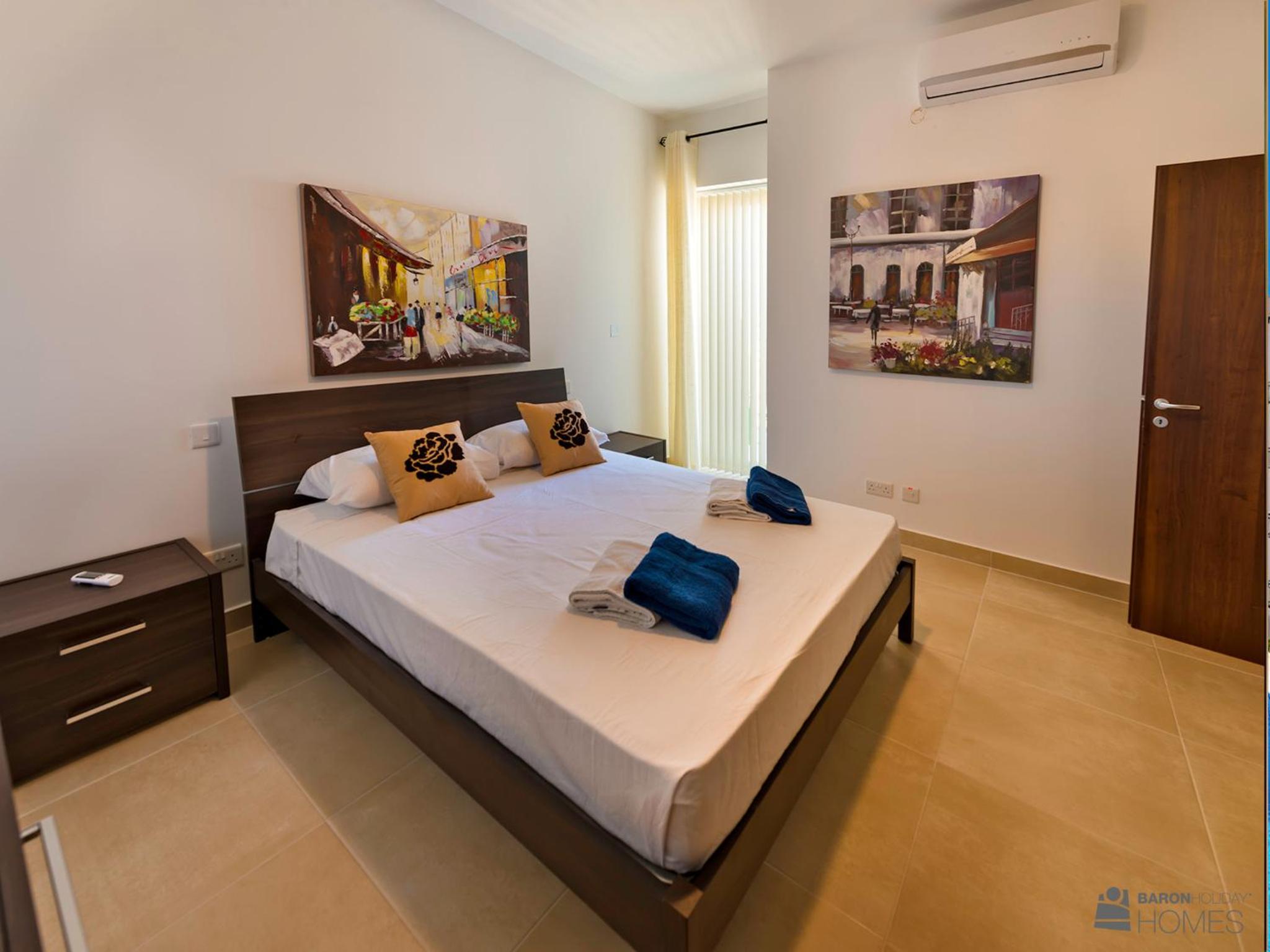 Two-Bedroom Deluxe Apartment with Balcony photo 3
