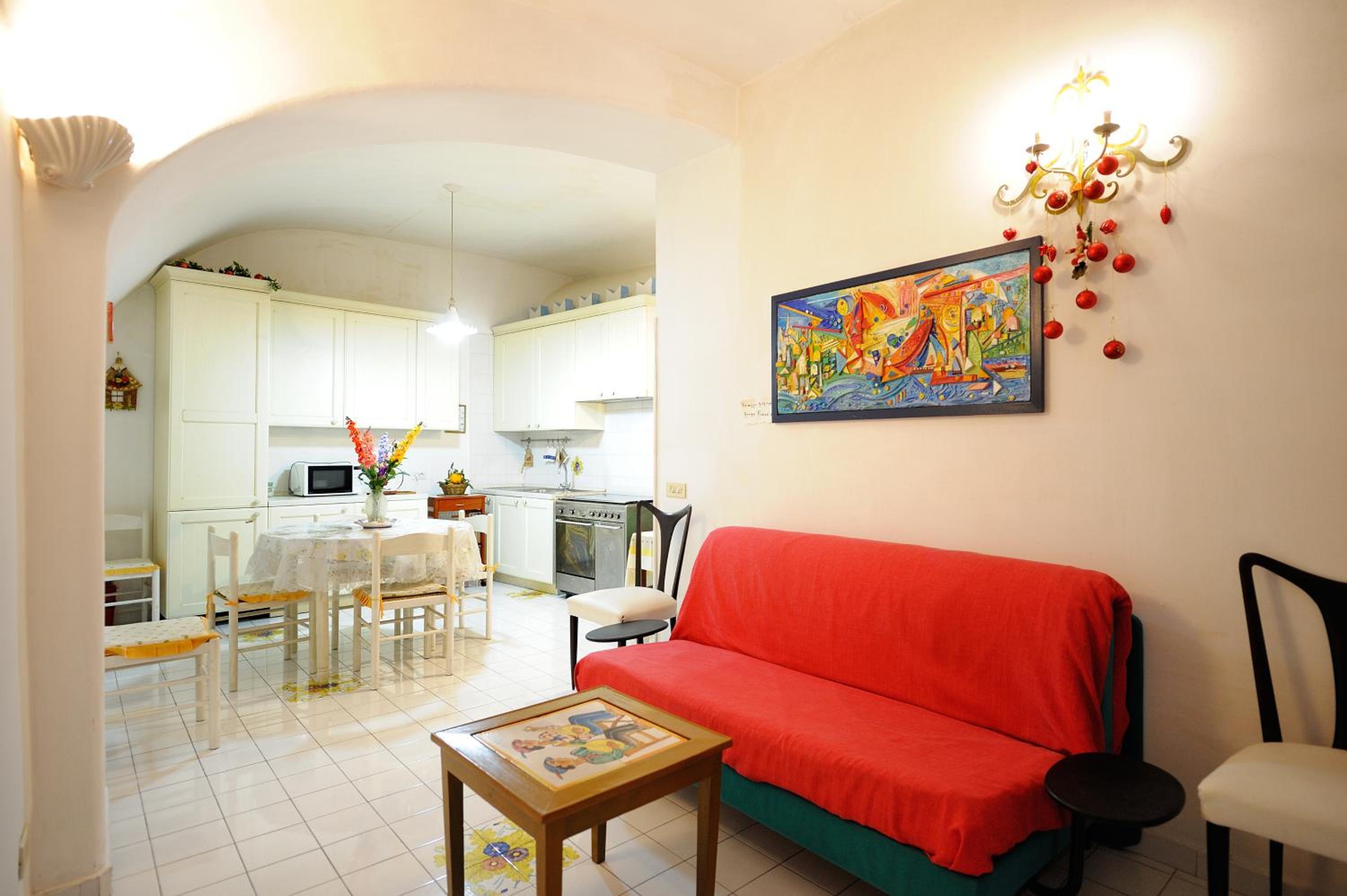 One-Bedroom Apartment with Balcony photo 2