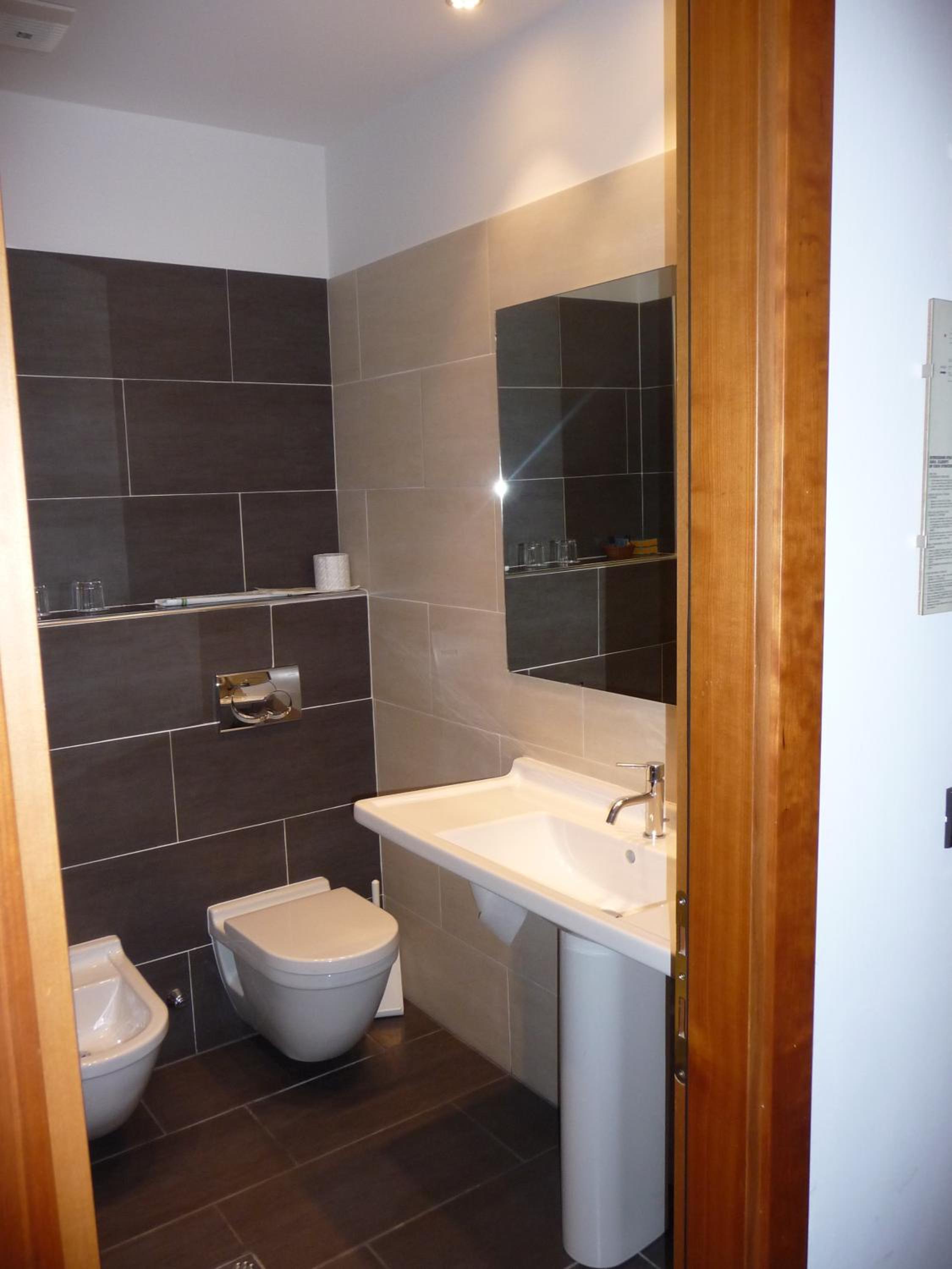Double Room - Photo 10