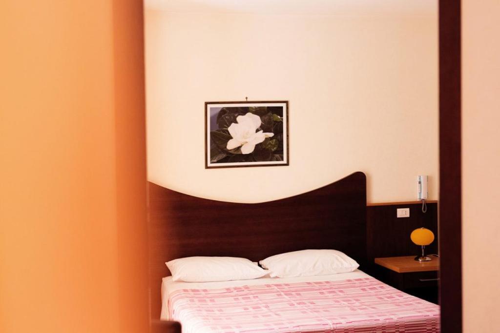 Deluxe Room - Photo 4