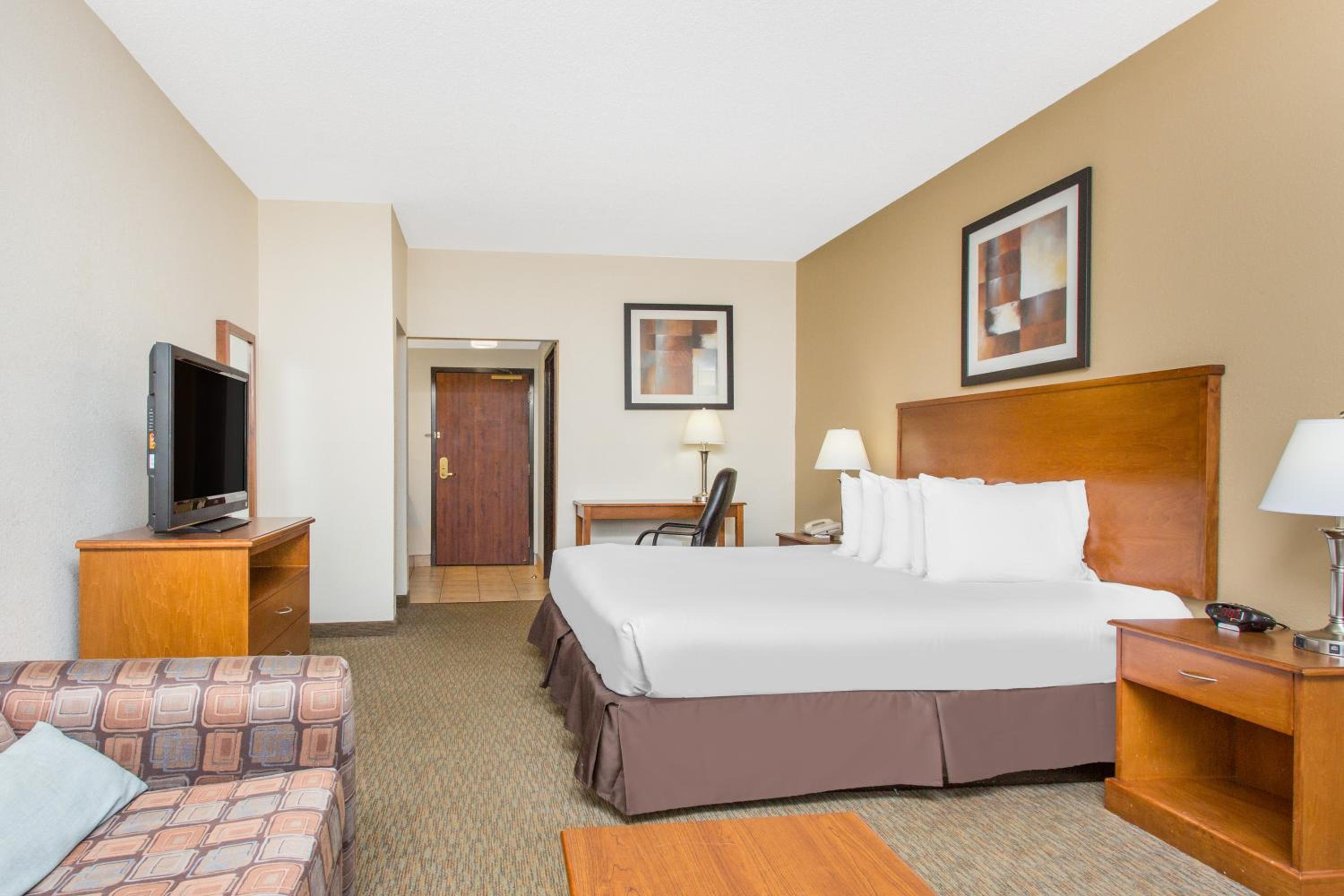 King Room - Non-Smoking - Photo 1