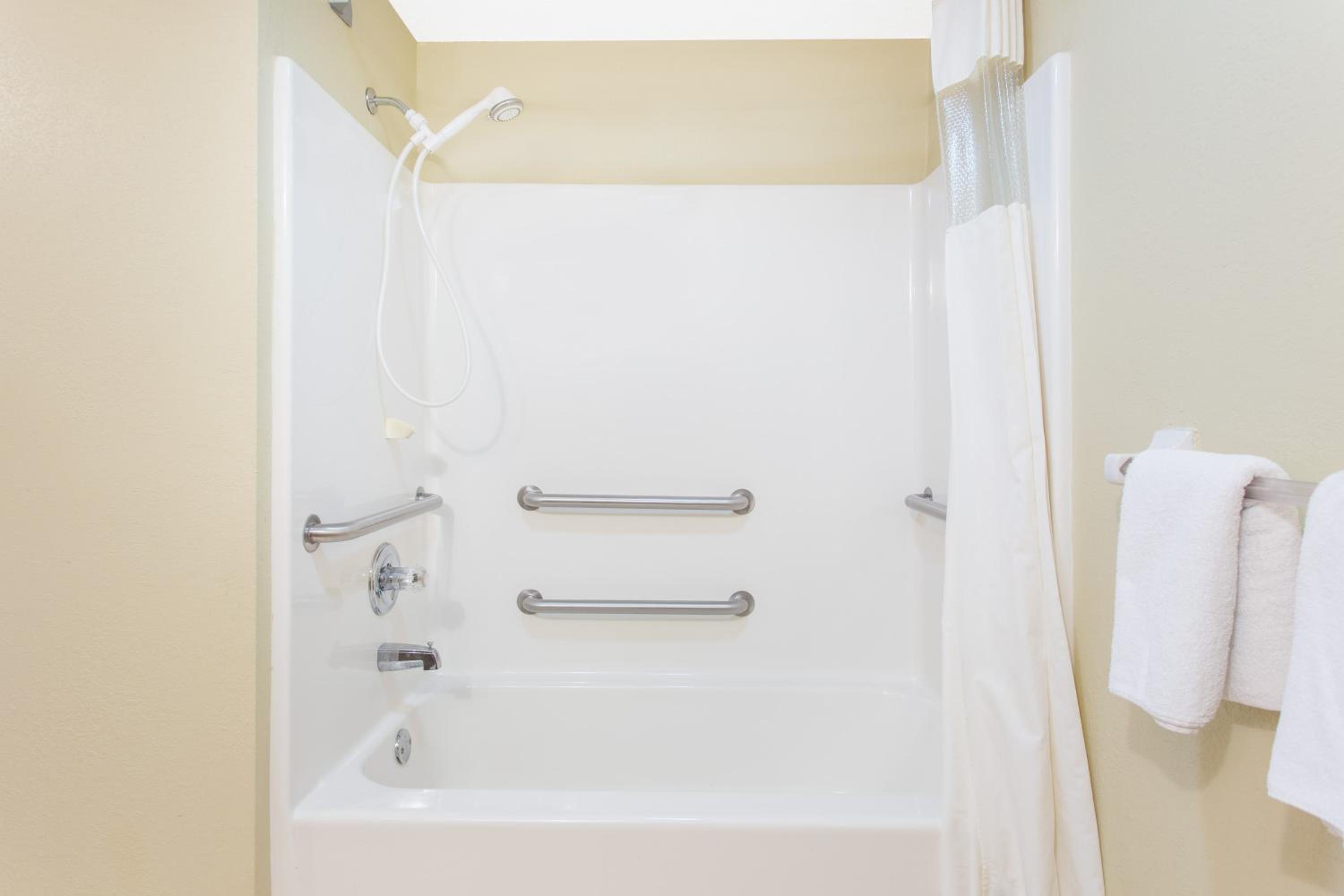 King Room - Mobility Access/Non-Smoking - Photo 3