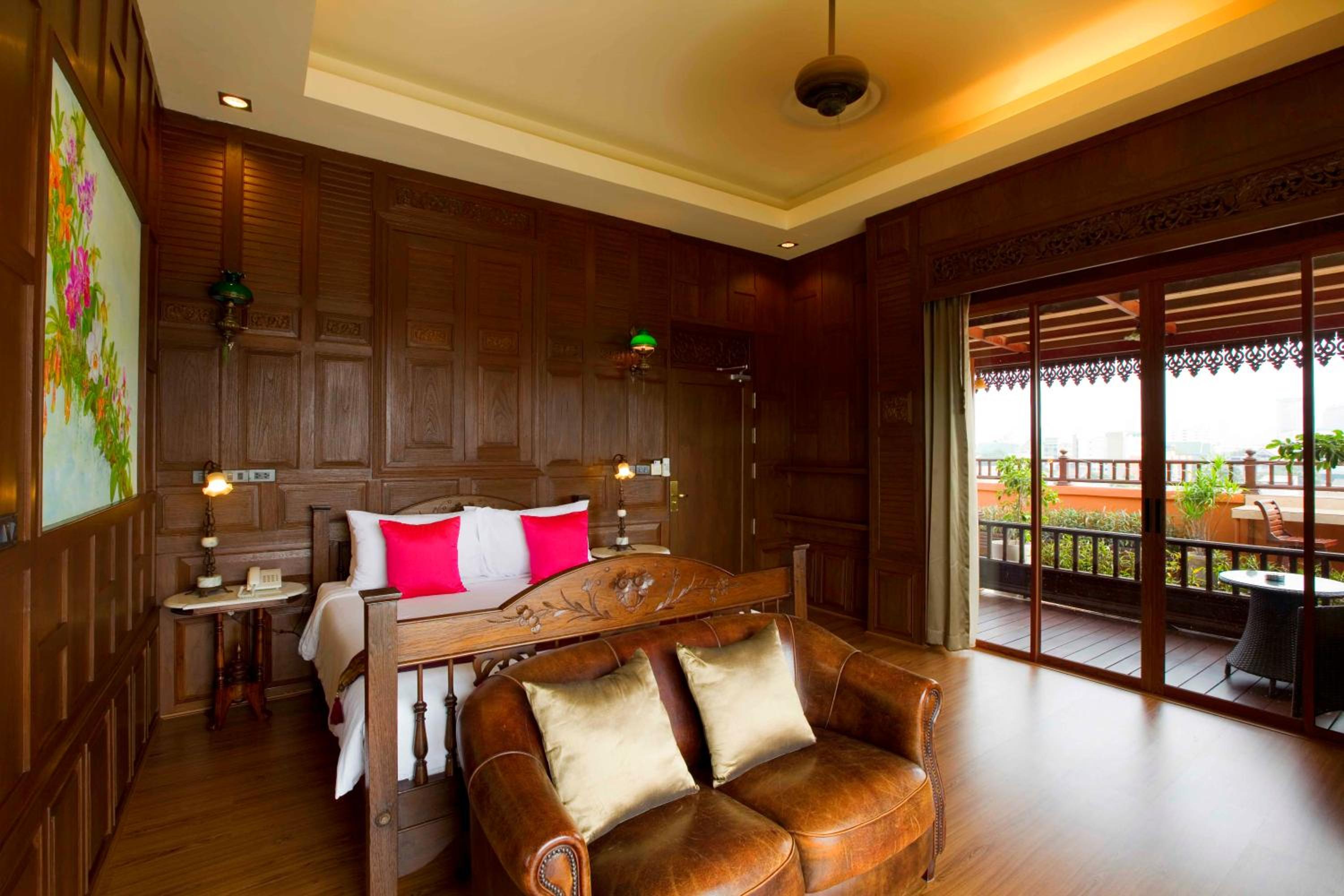 Lamphu Tree Suite (Main Building) photo 2