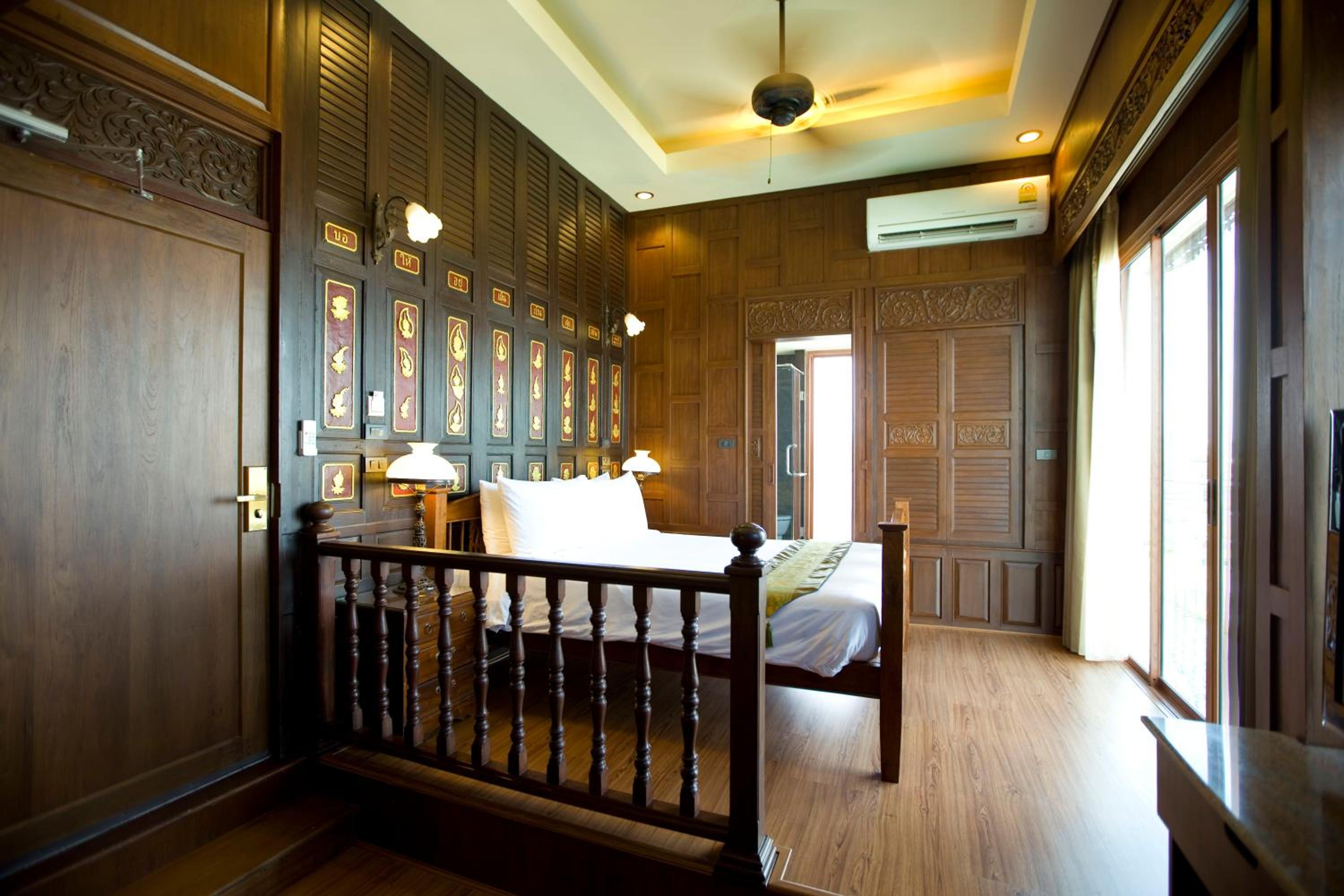 Pranakorn Suite (Main Building) photo 2
