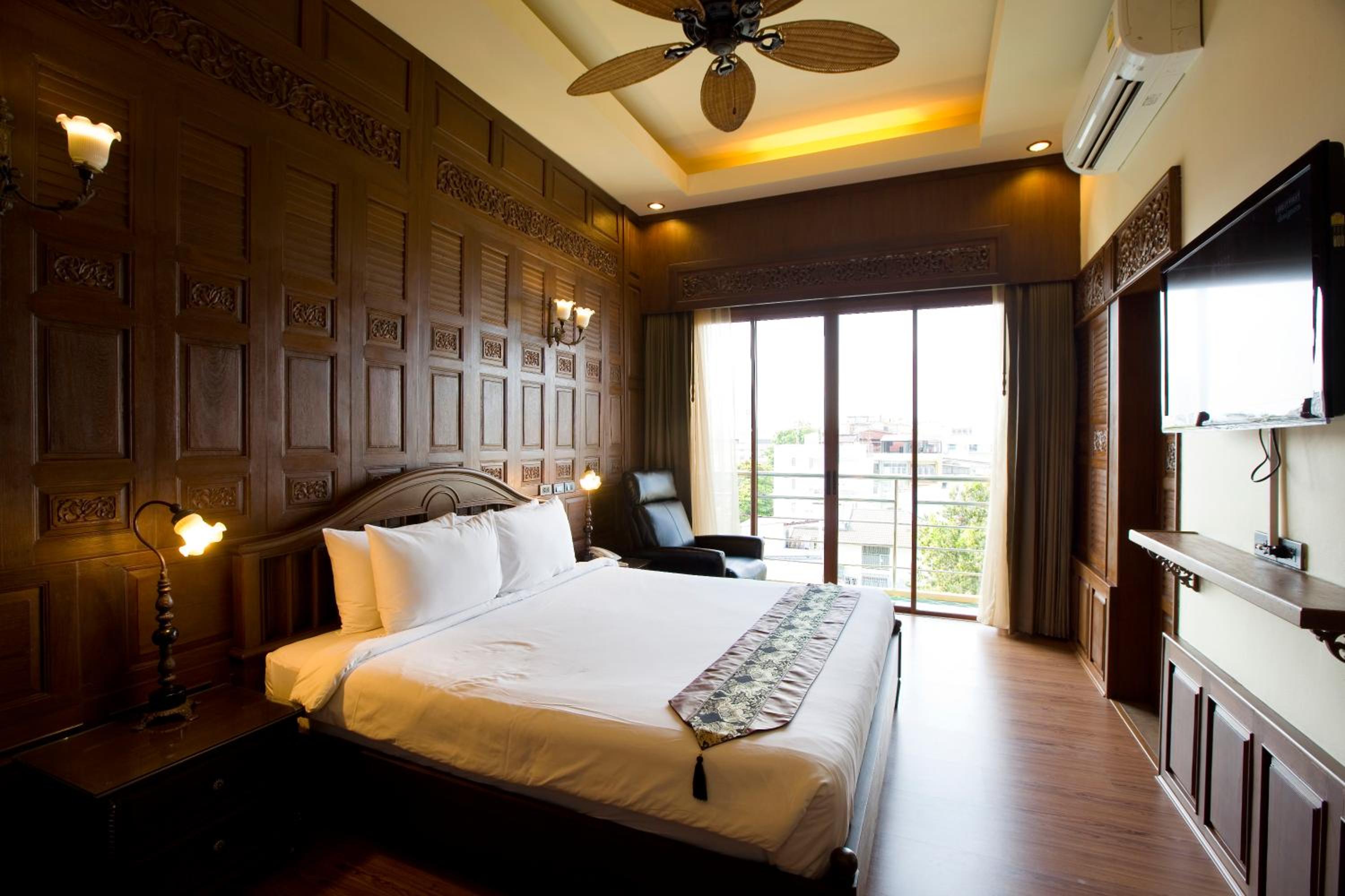 Suite Room (Main Building) photo 2