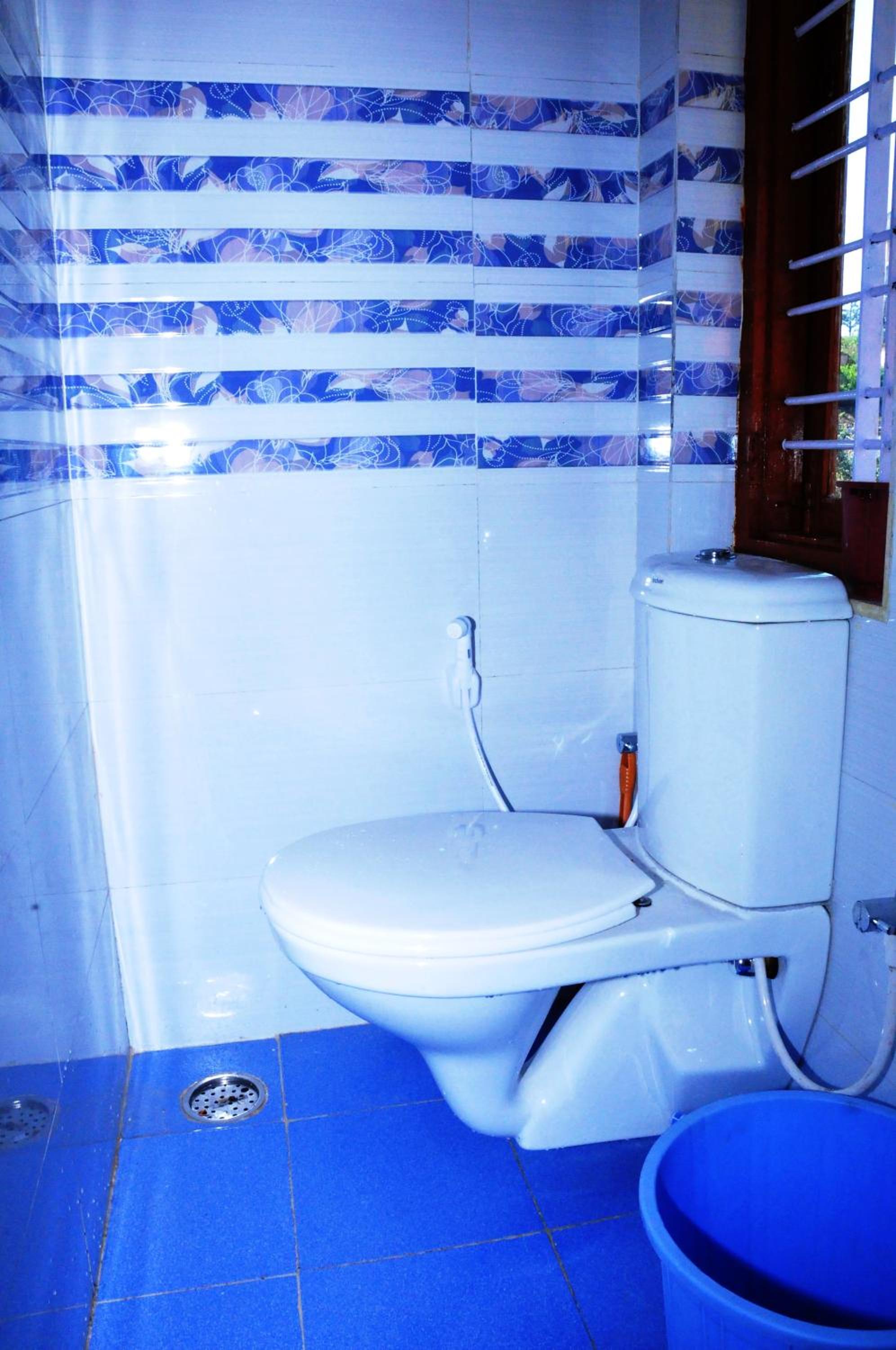 Family Room with Bathroom - Photo 3