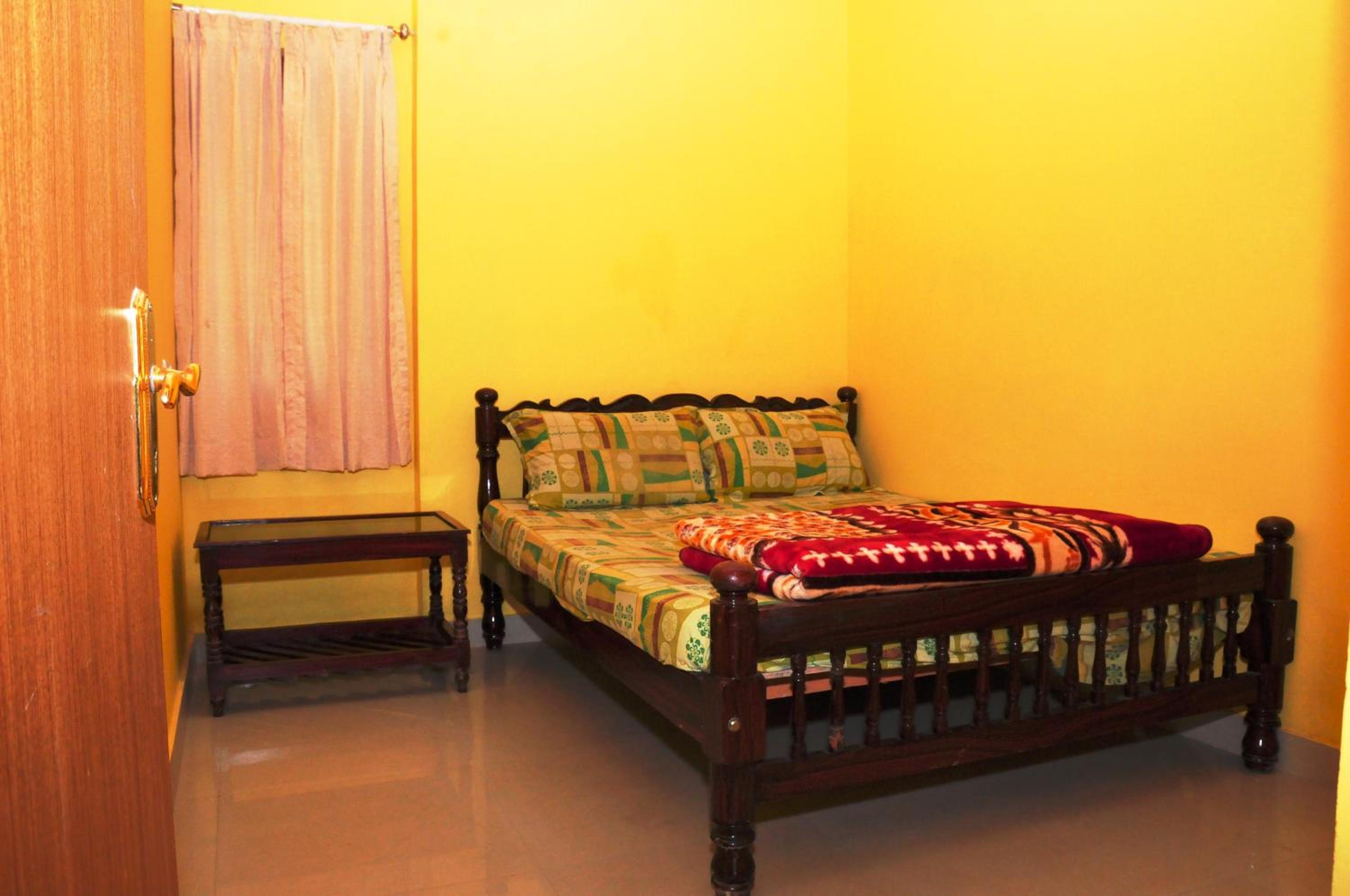 Family Room with Bathroom - Photo 8