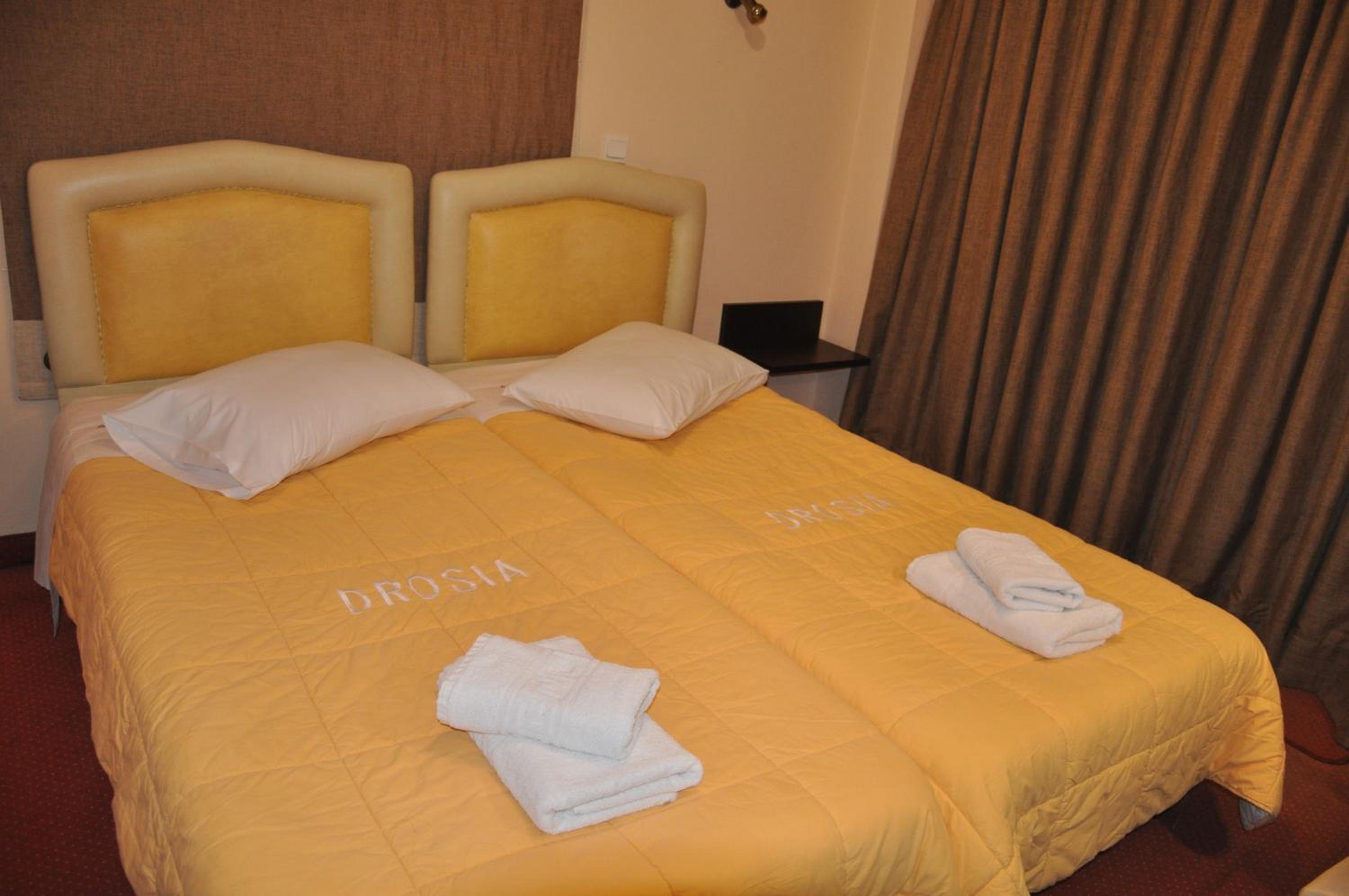 Double or Twin Room - Photo 12