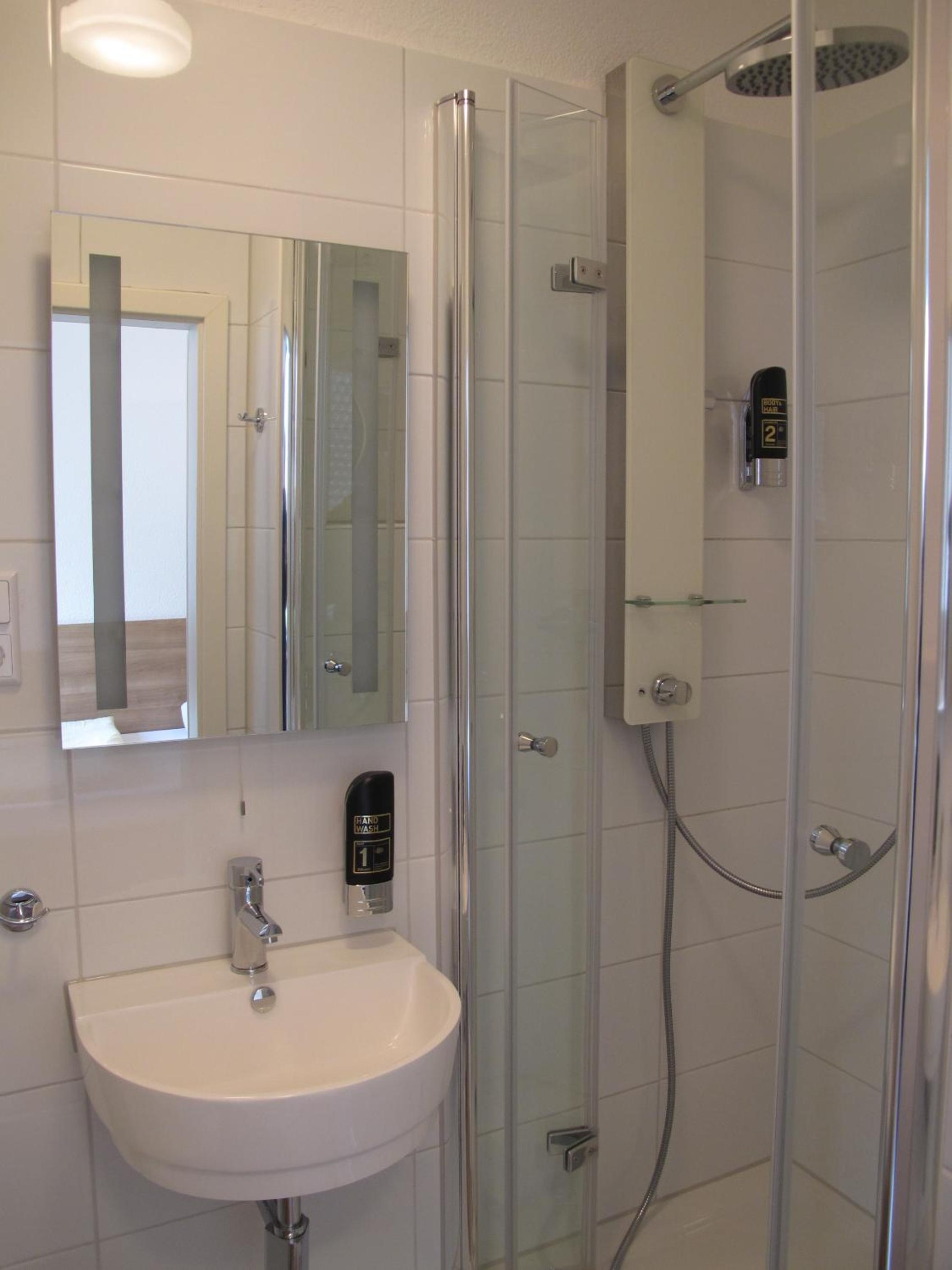 Single Room photo 3