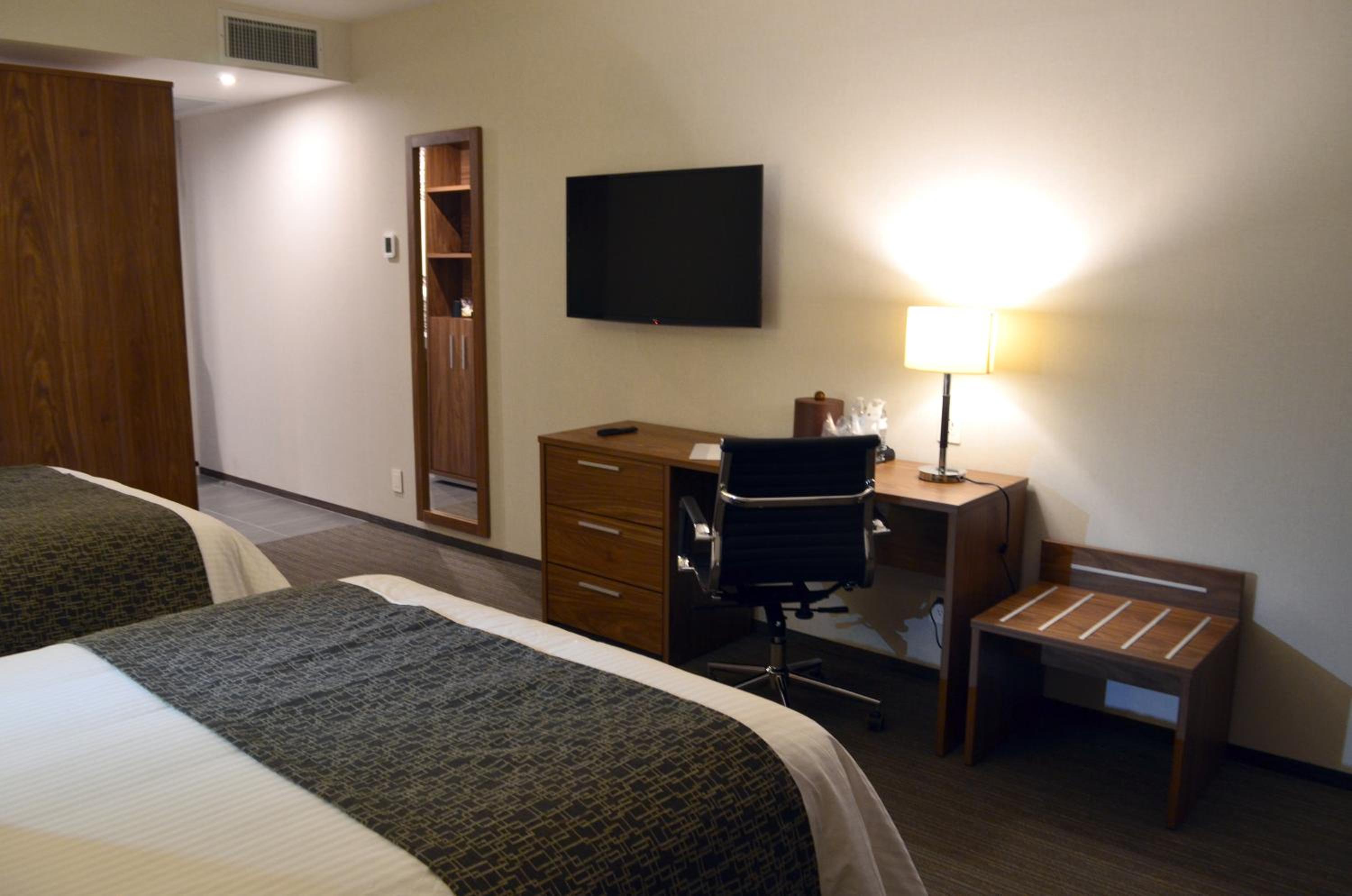 Standard King Room photo 2