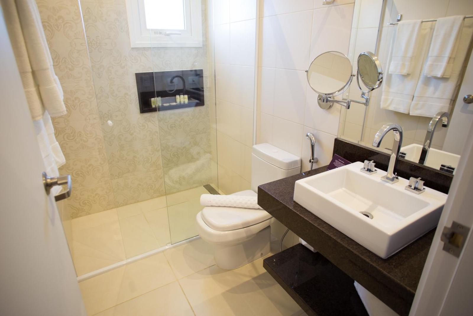 Premium Triple Room - Photo 12