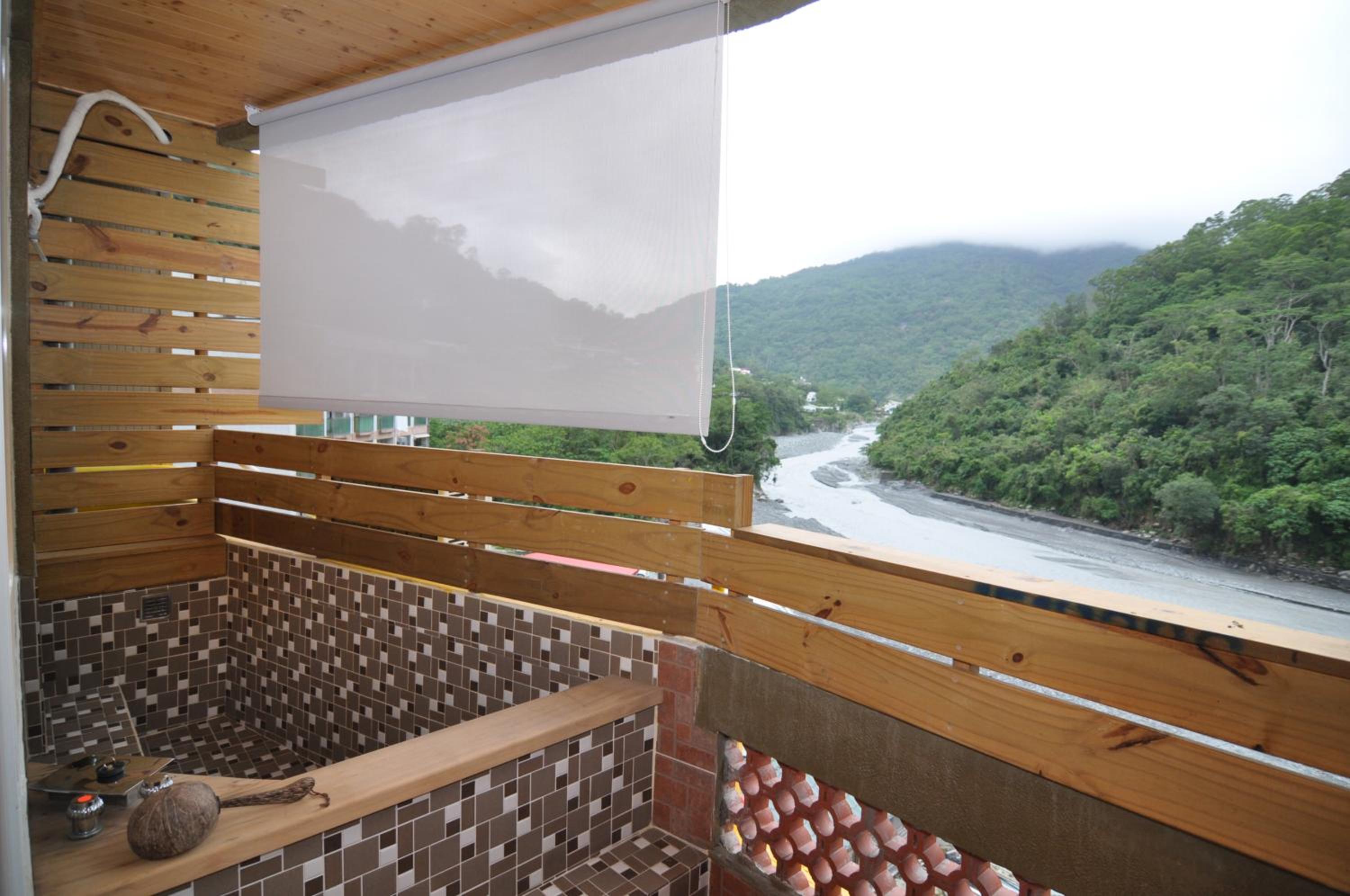 Cash Payment Offer-Deluxe Double Room with Outdoor Hot Spring photo 2