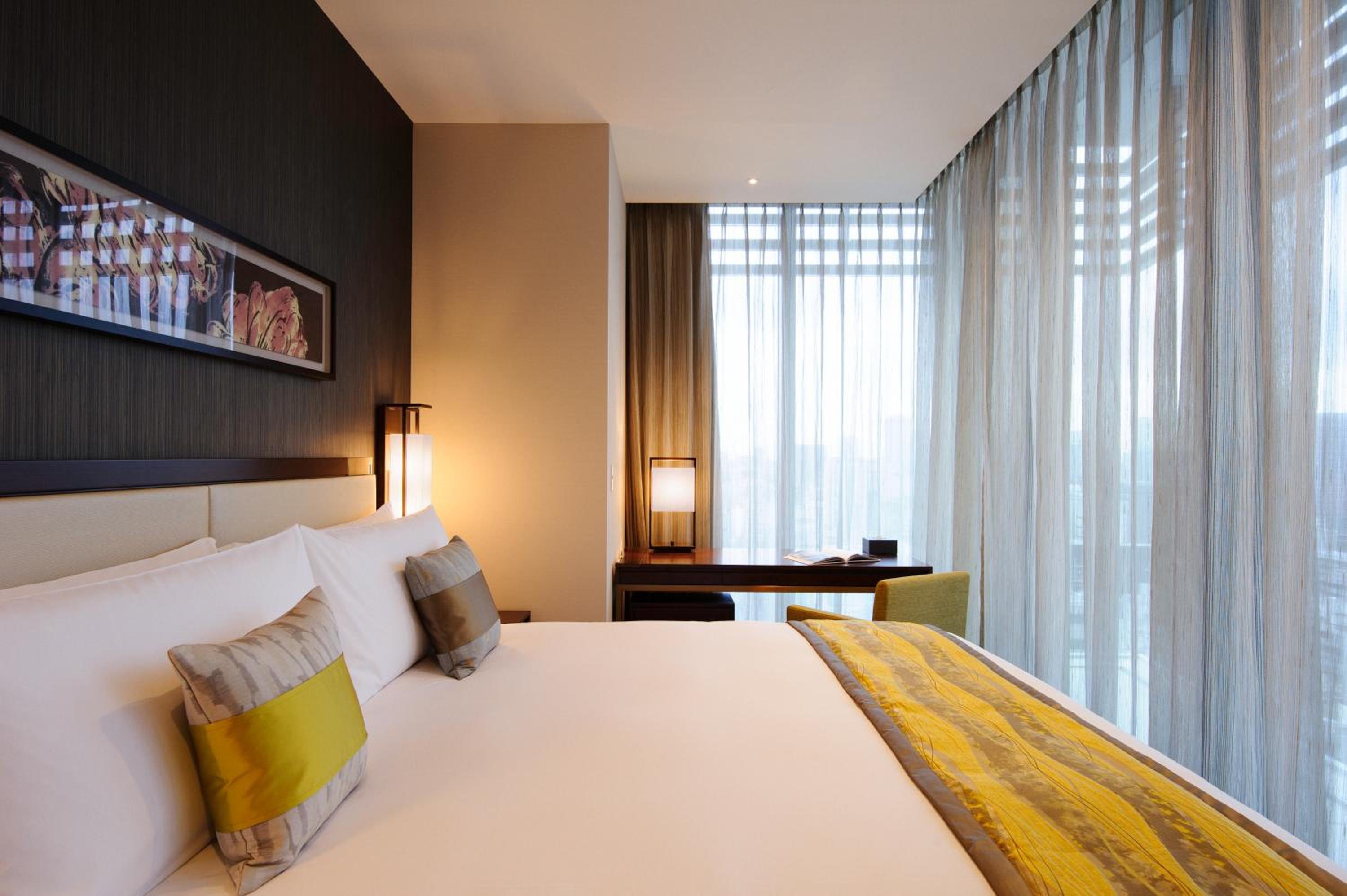 Deluxe One-Bedroom Suite
