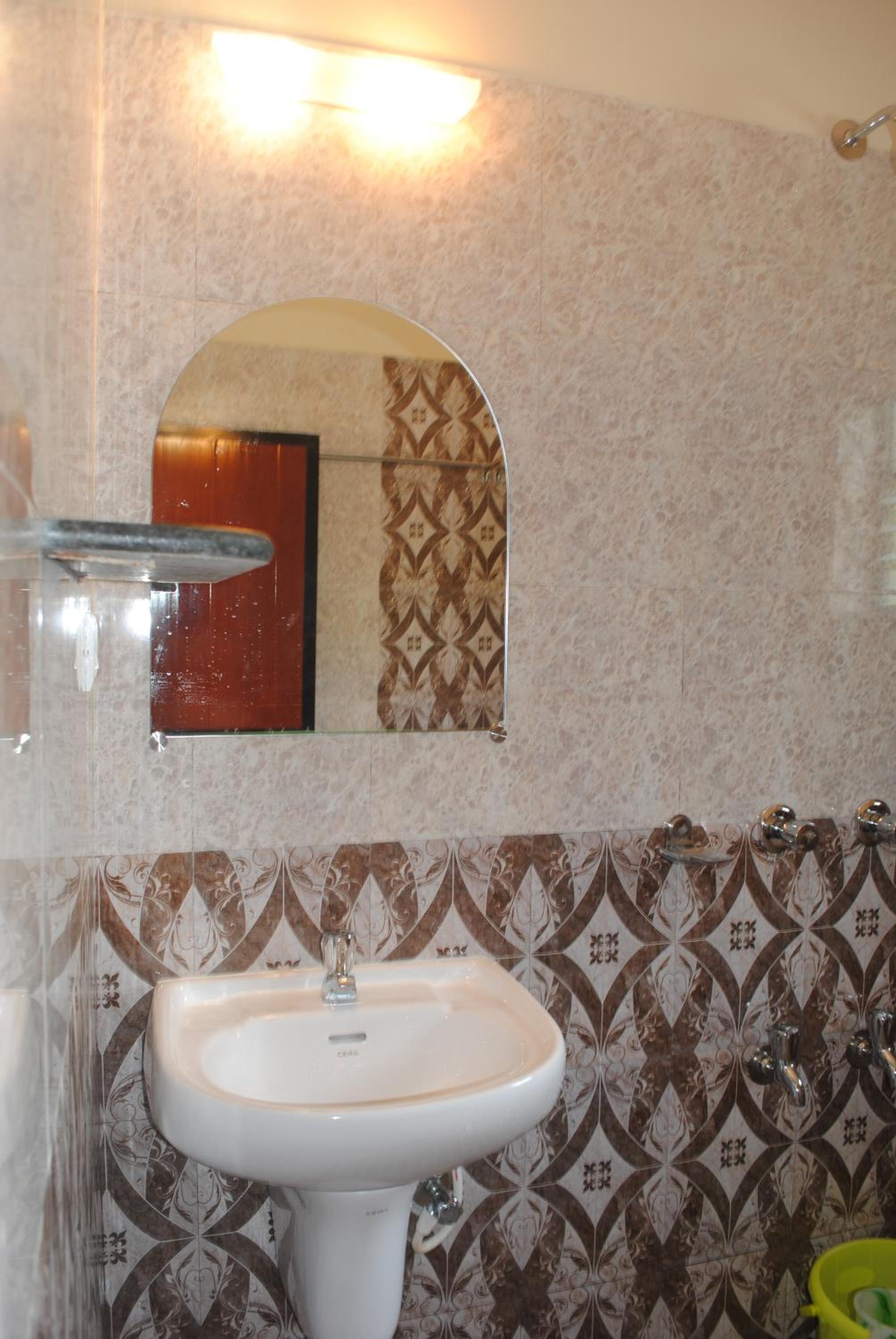 Small Double or Twin Room photo 2