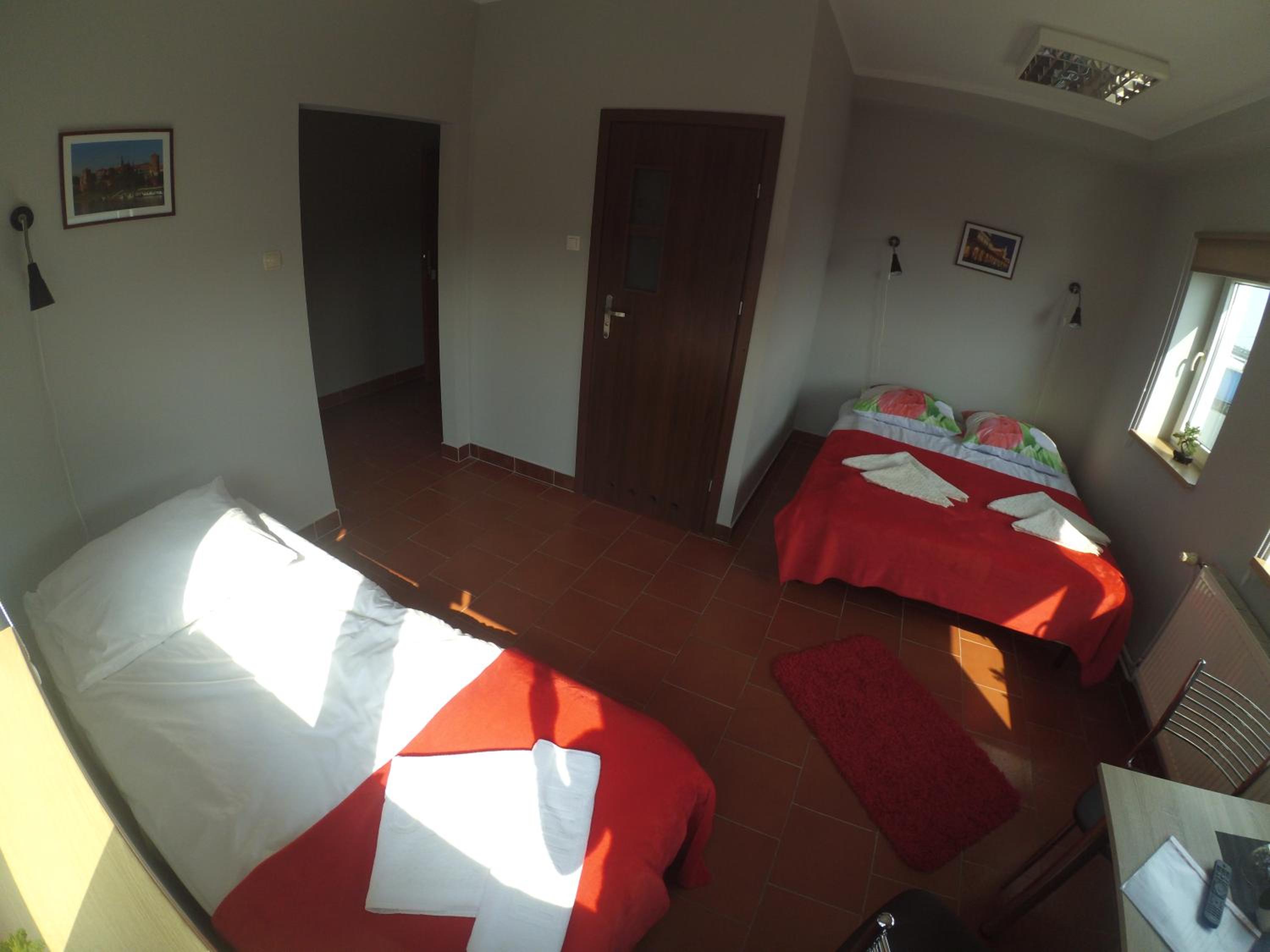 Family Room with Private Bathroom - Photo 6