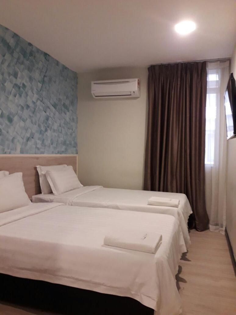 Twin Room - Photo 1