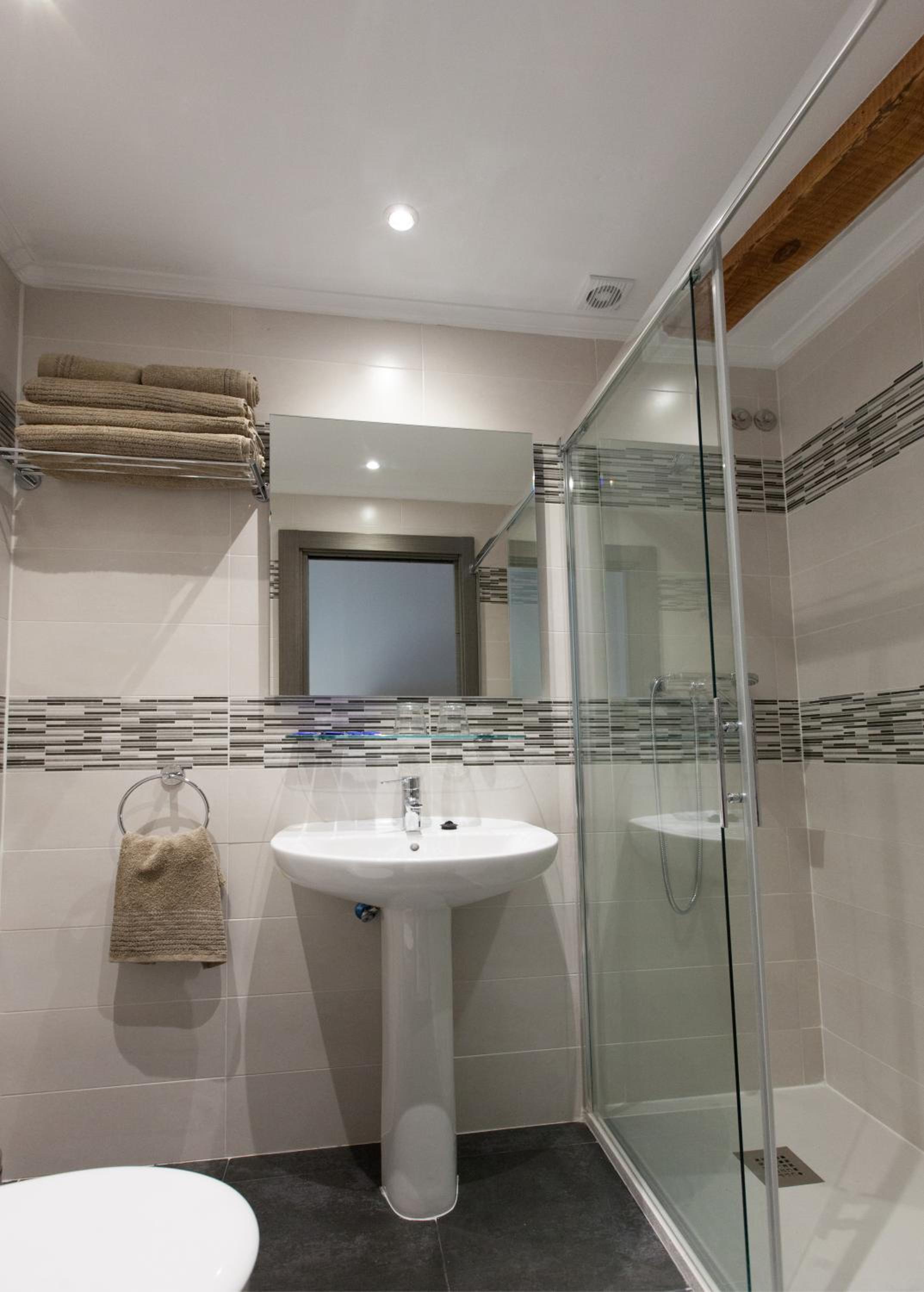 Triple Room with Private Bathroom