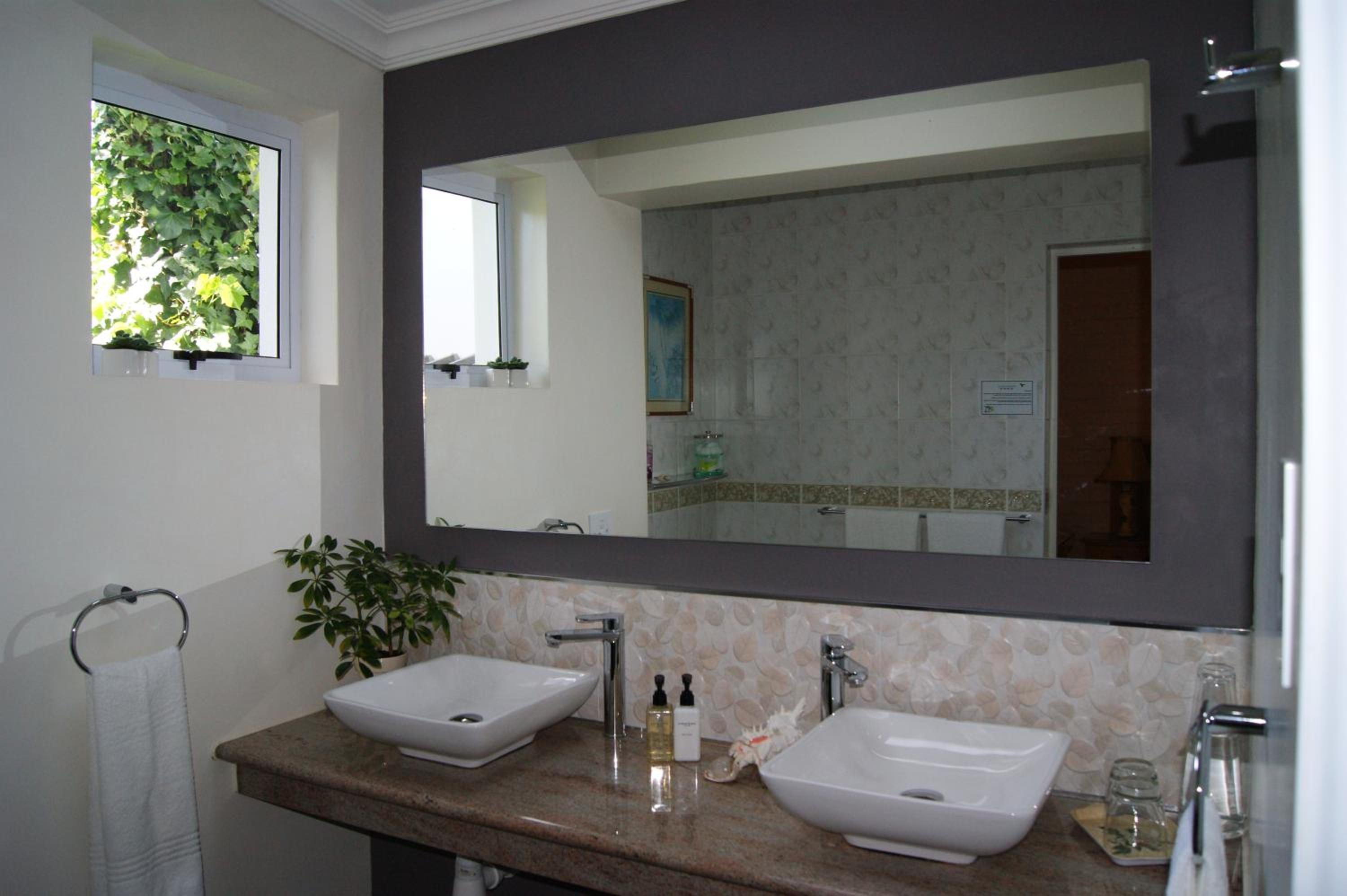 Luxury Suite with Garden View photo 3