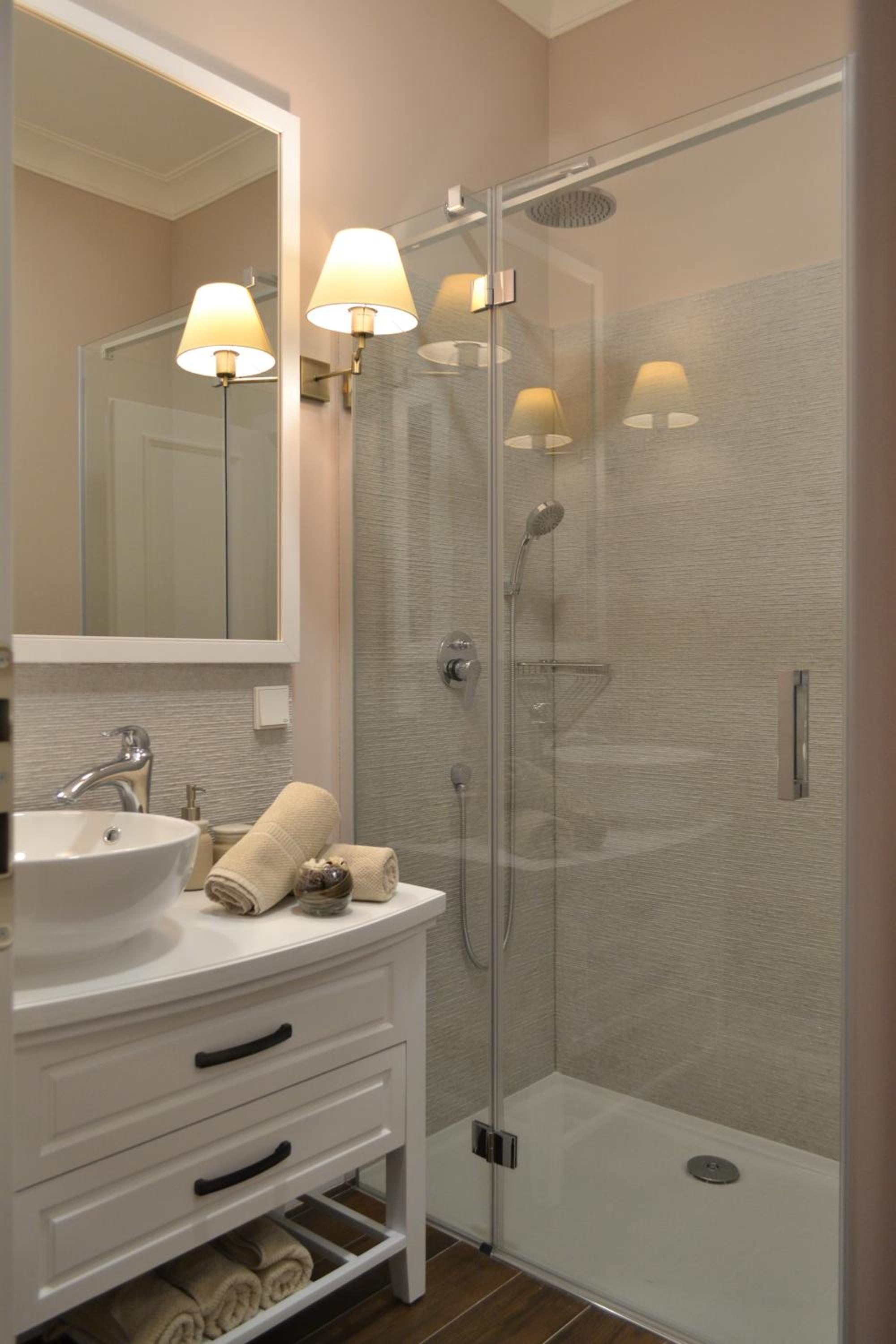 One-Bedroom Apartment - Photo 16