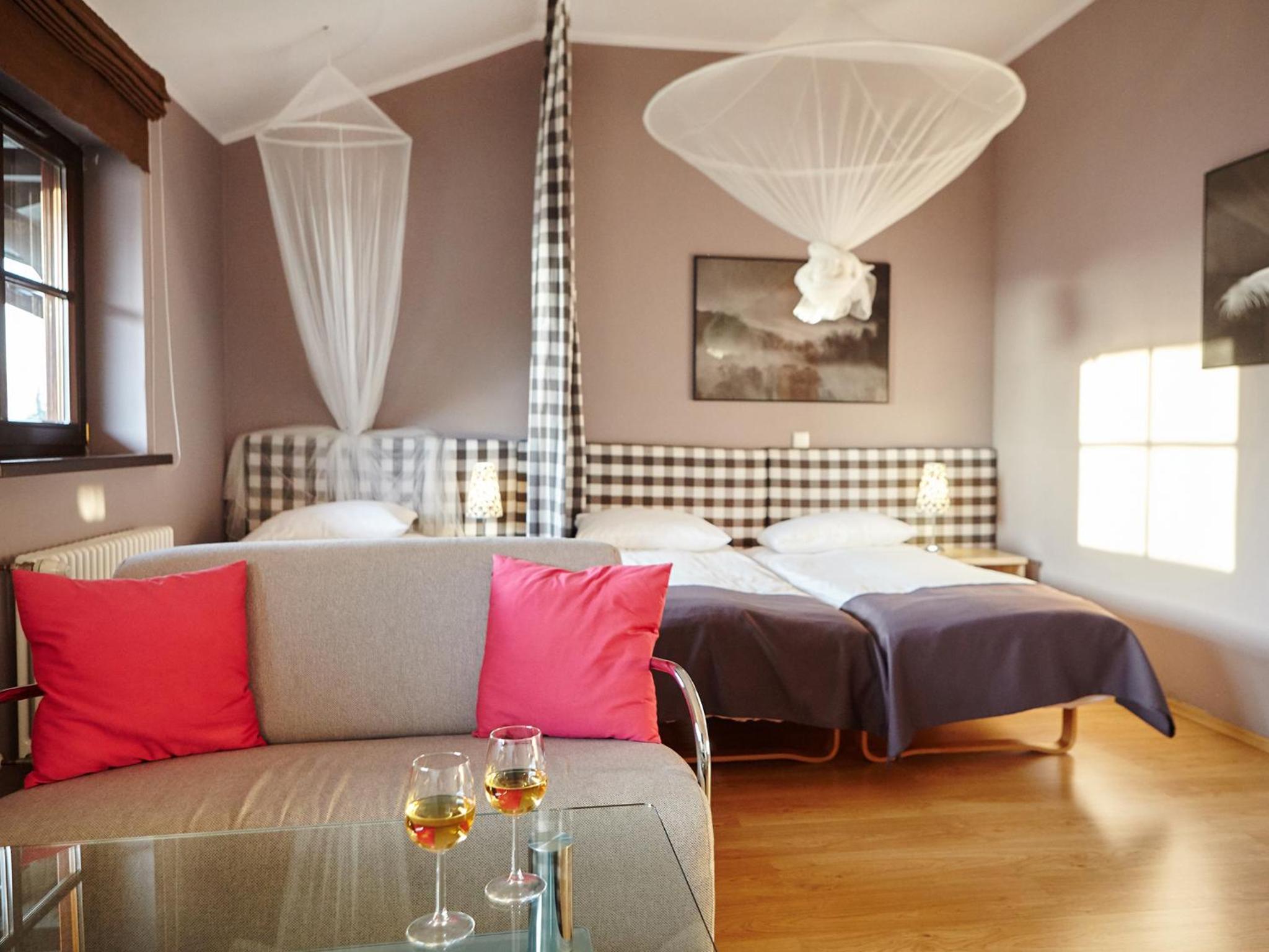 Large Double Room - Photo 24