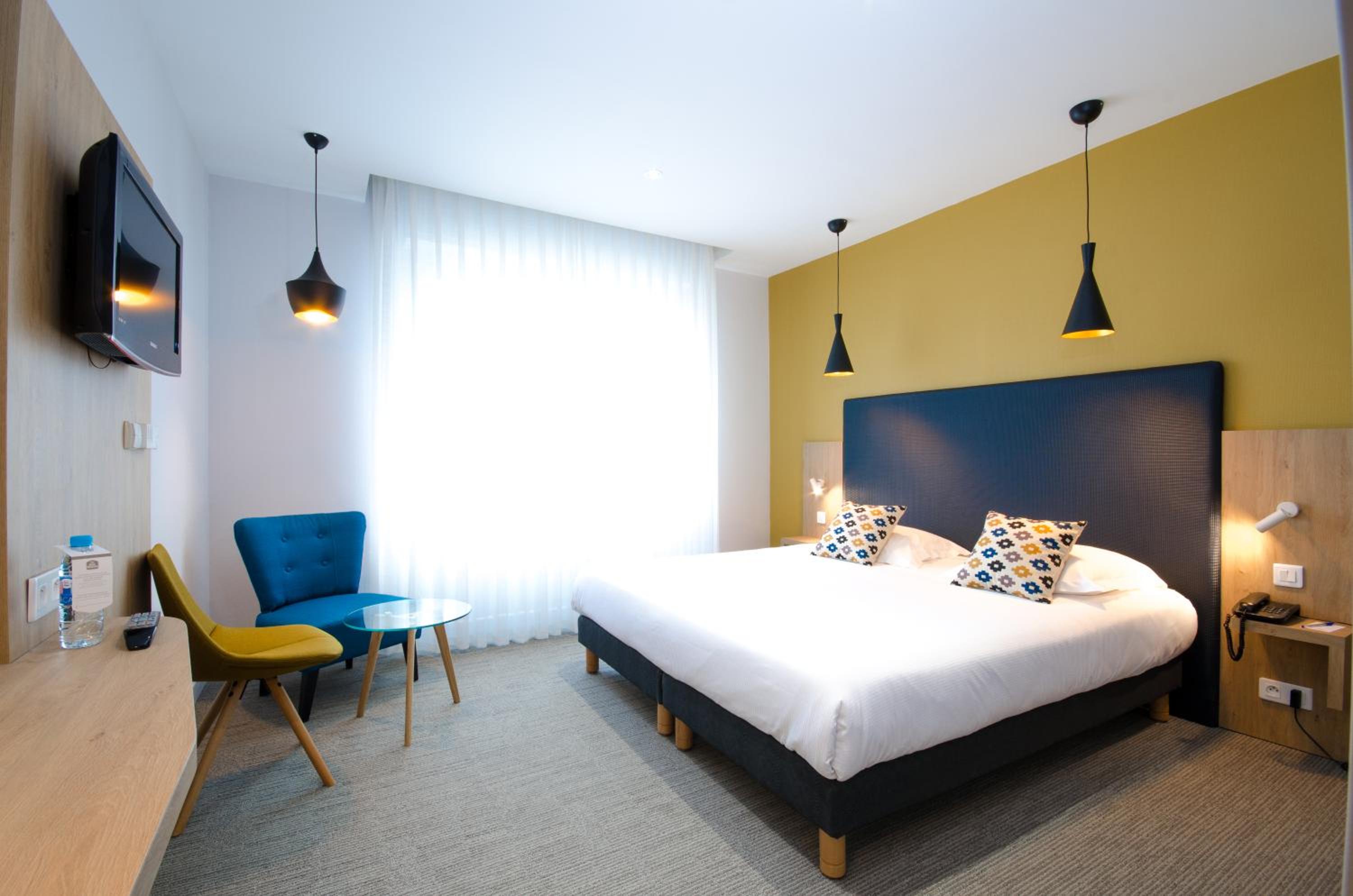Comfort Queen Room - Non-Smoking  - Photo 2