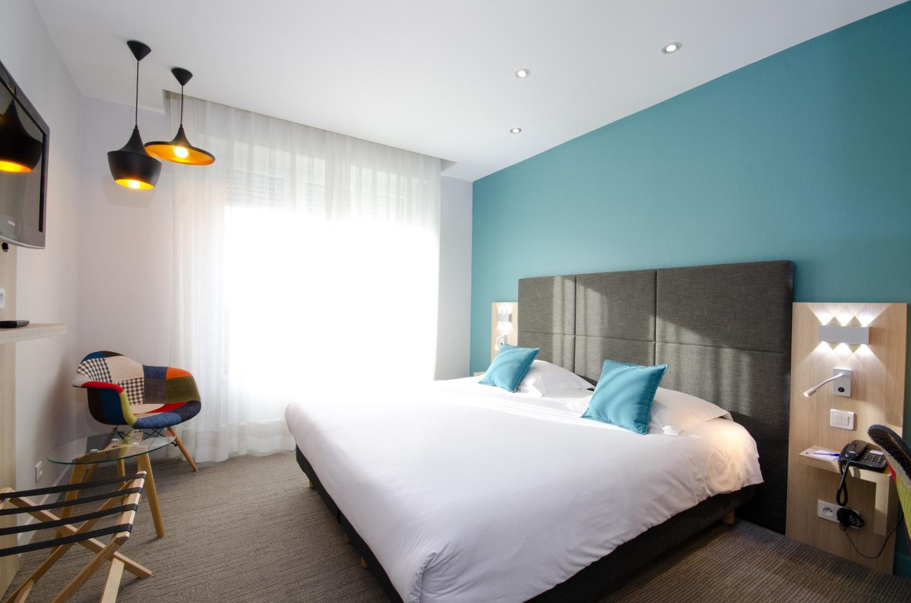 Comfort Queen Room - Non-Smoking  - Photo 6