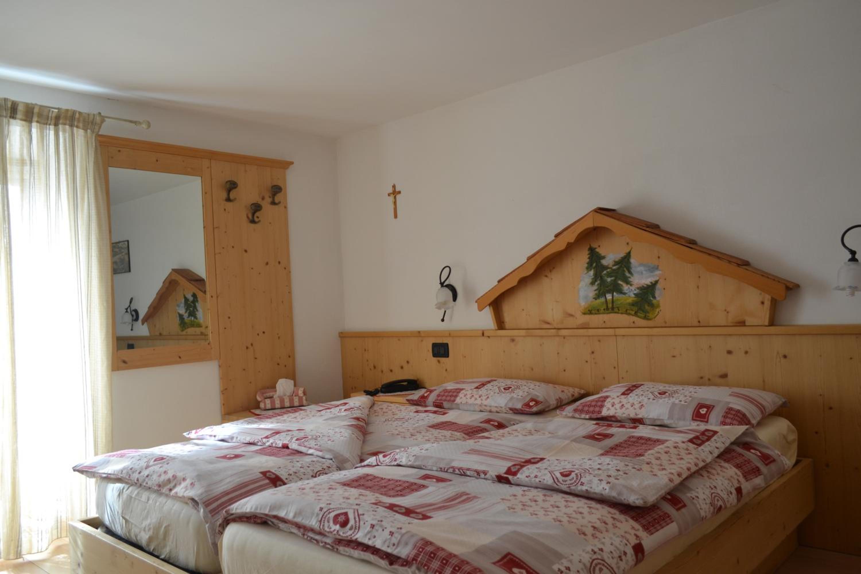 Double or Twin Room - Photo 4