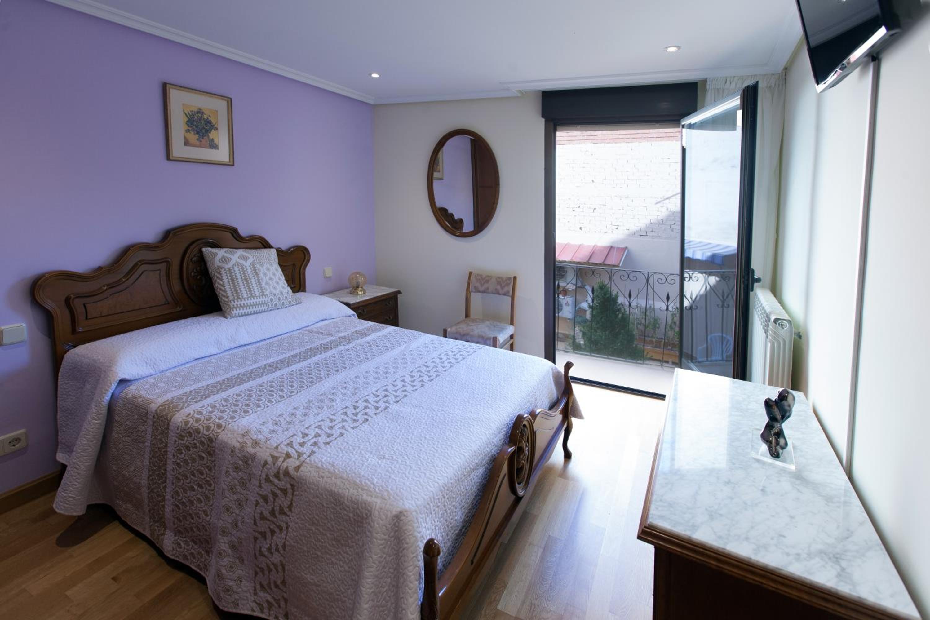 Habitación Doble Estándar con Baño Compartido