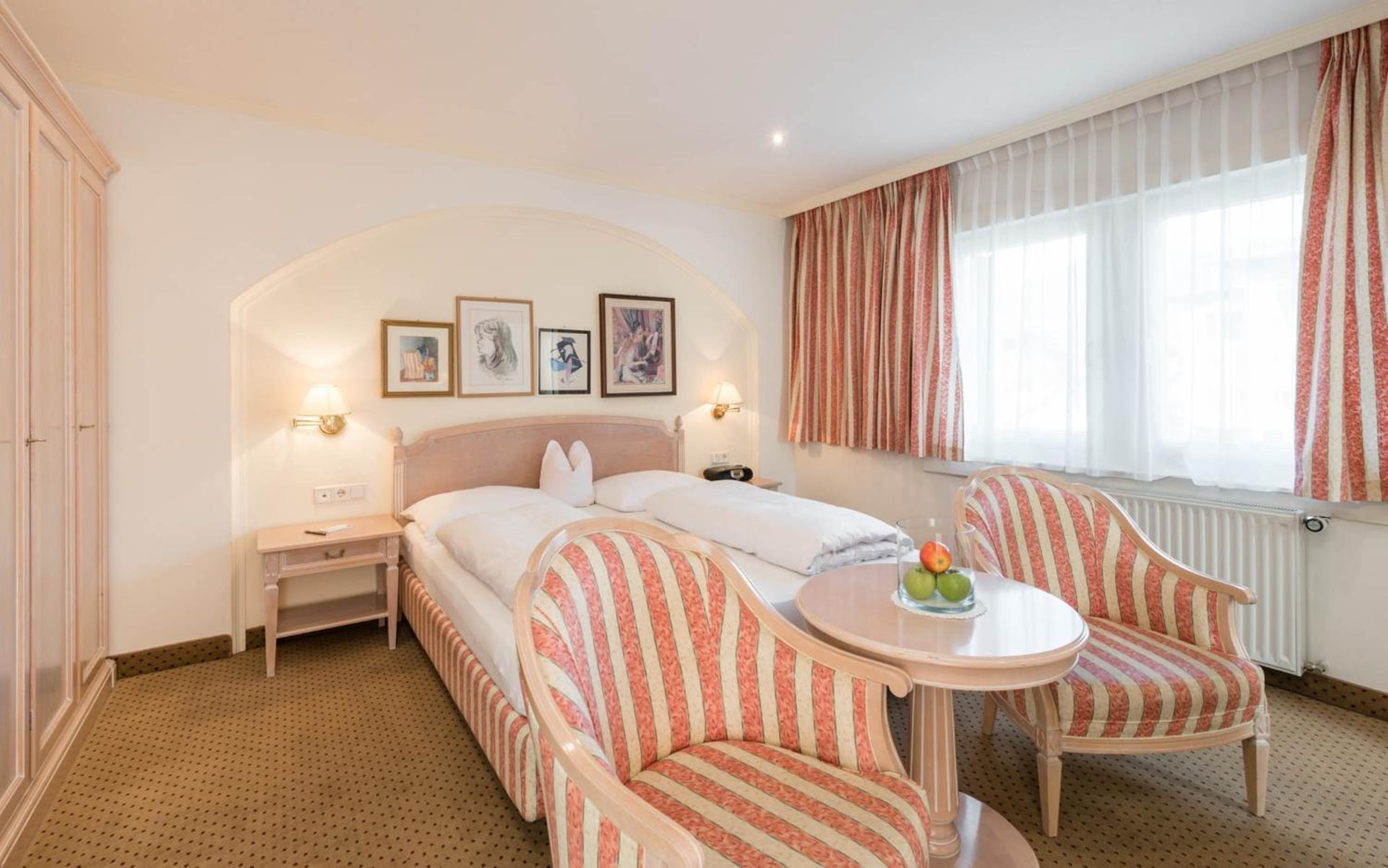 Deluxe Double Room with Balcony photo 3